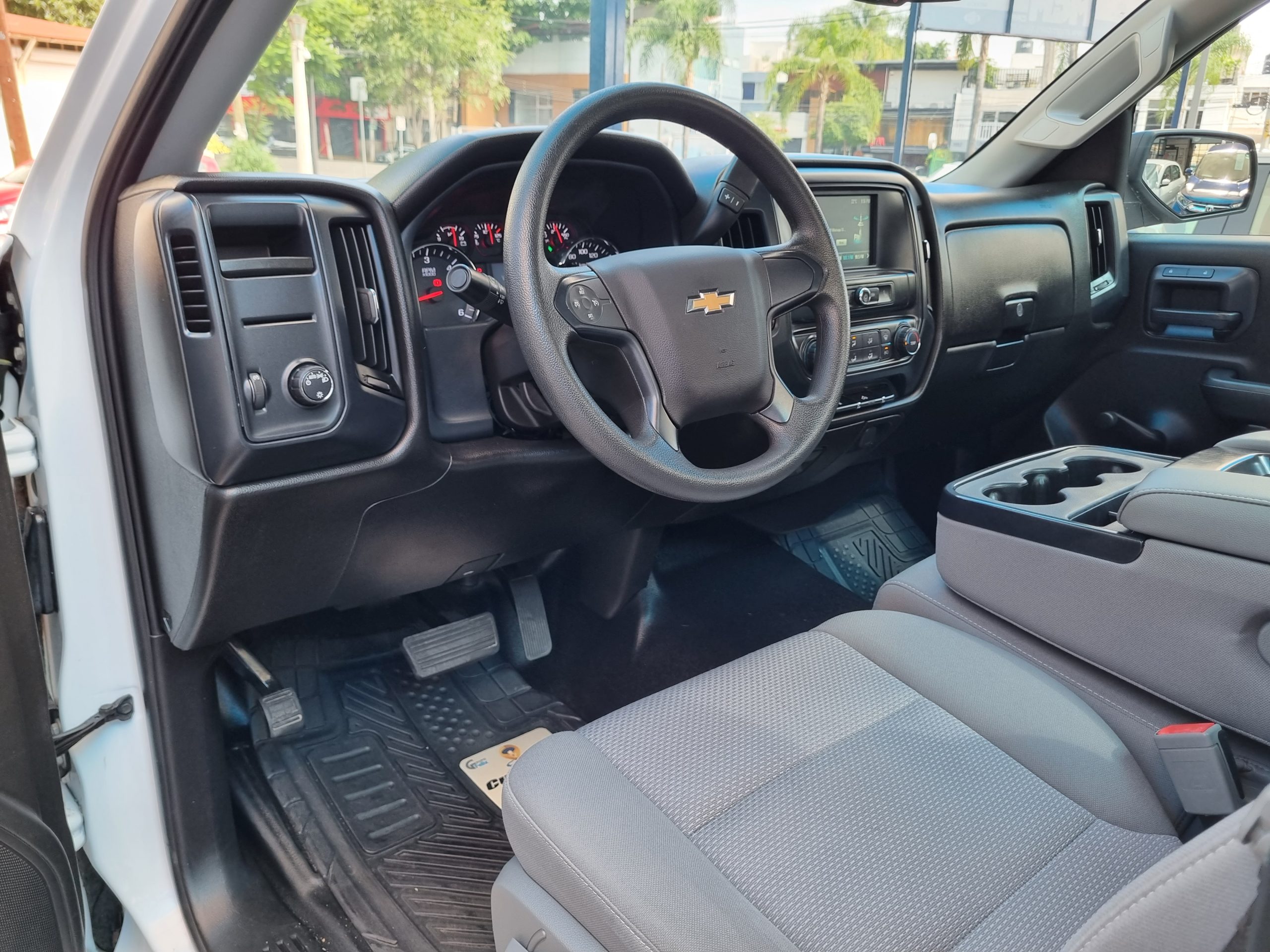 Chevrolet Silverado 2018 SILVERADO 1500 TA Automático Blanco