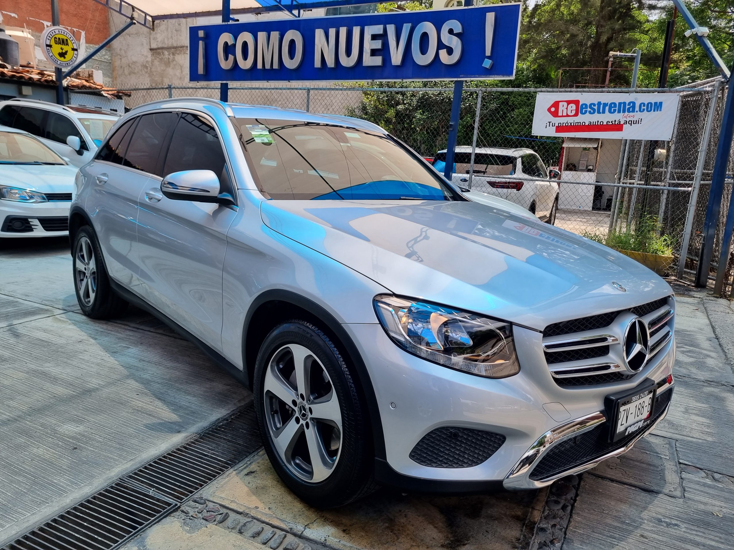 Mercedes-Benz Clase GLC 2018 GLC 300 OFF ROAD Automático Plata