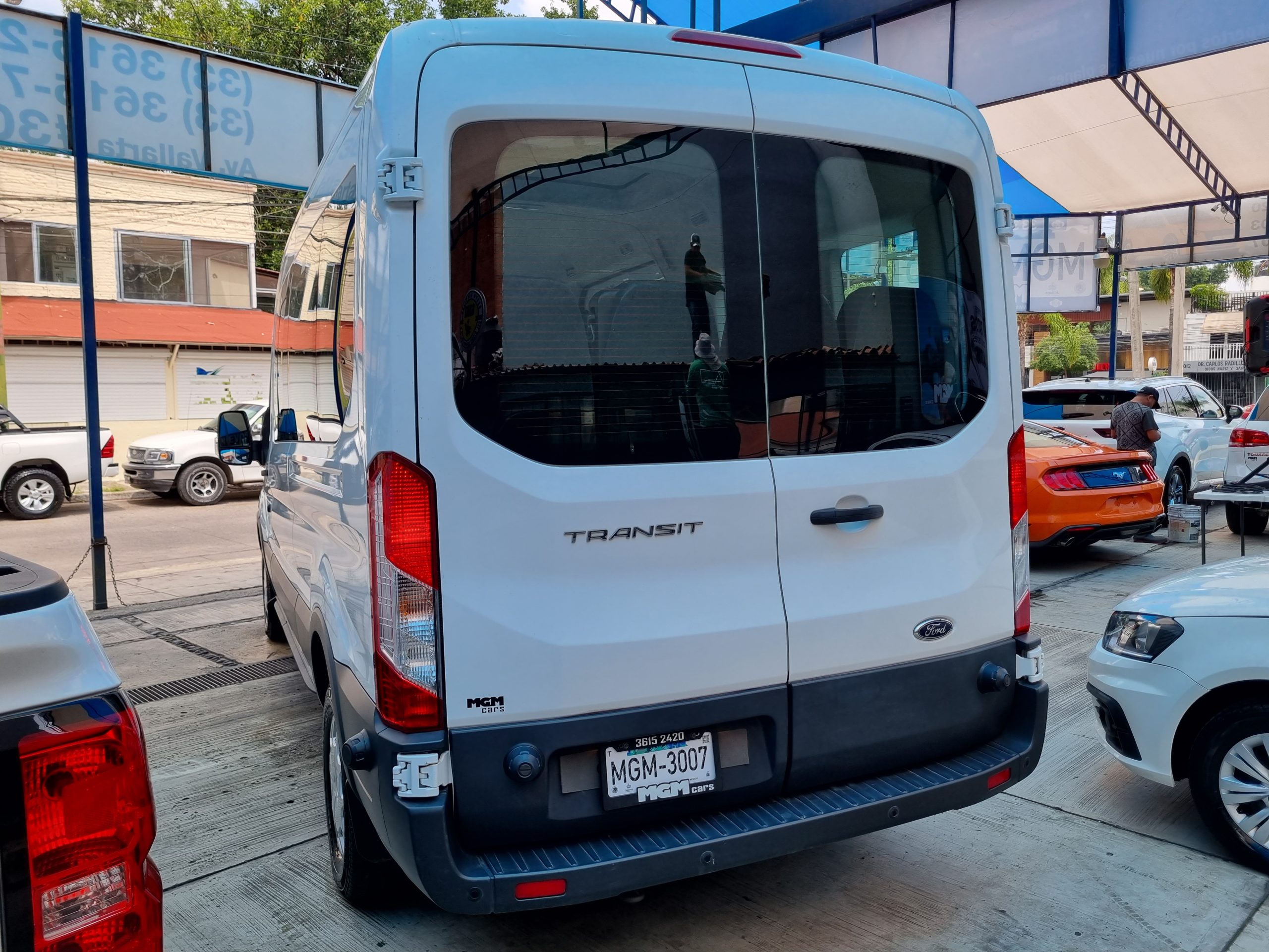 Ford Transit 2019 VAN 15 PASAJEROS DIESEL Manual Blanco