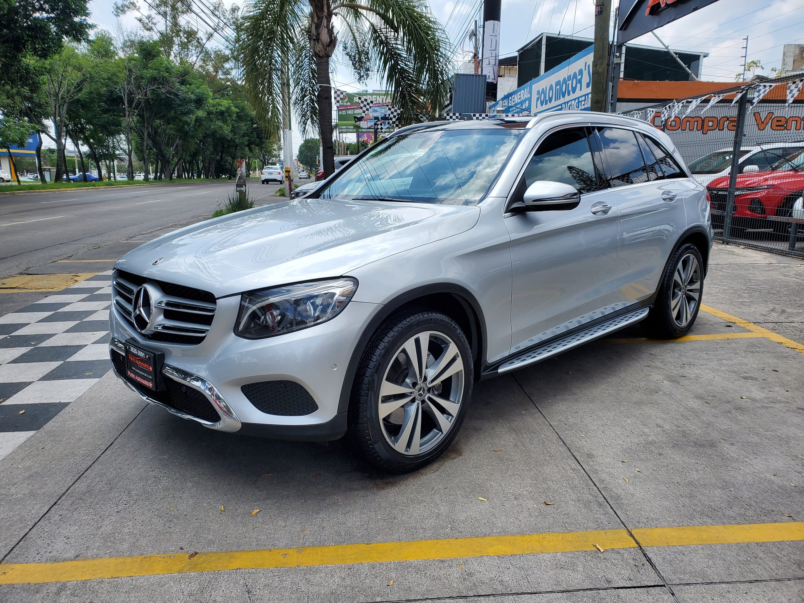 Mercedes-Benz Clase GLC 2018 GLC300 Sport Automático Plata