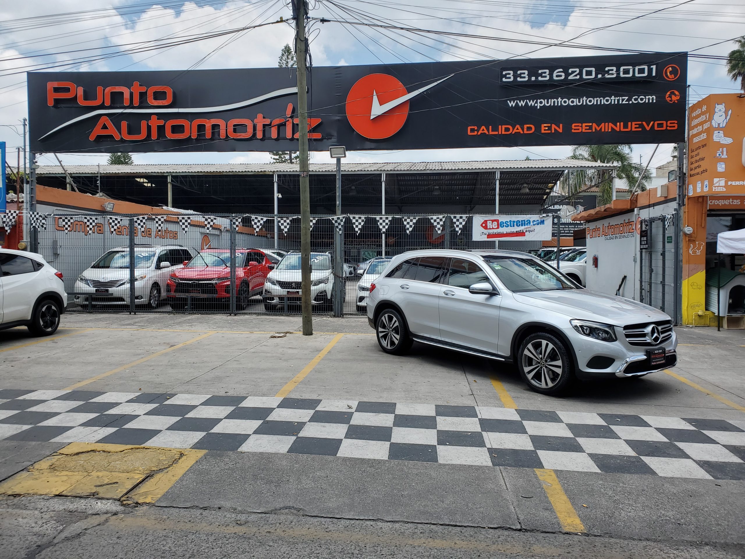 Mercedes-Benz Clase GLC 2018 GLC300 Sport Automático Plata