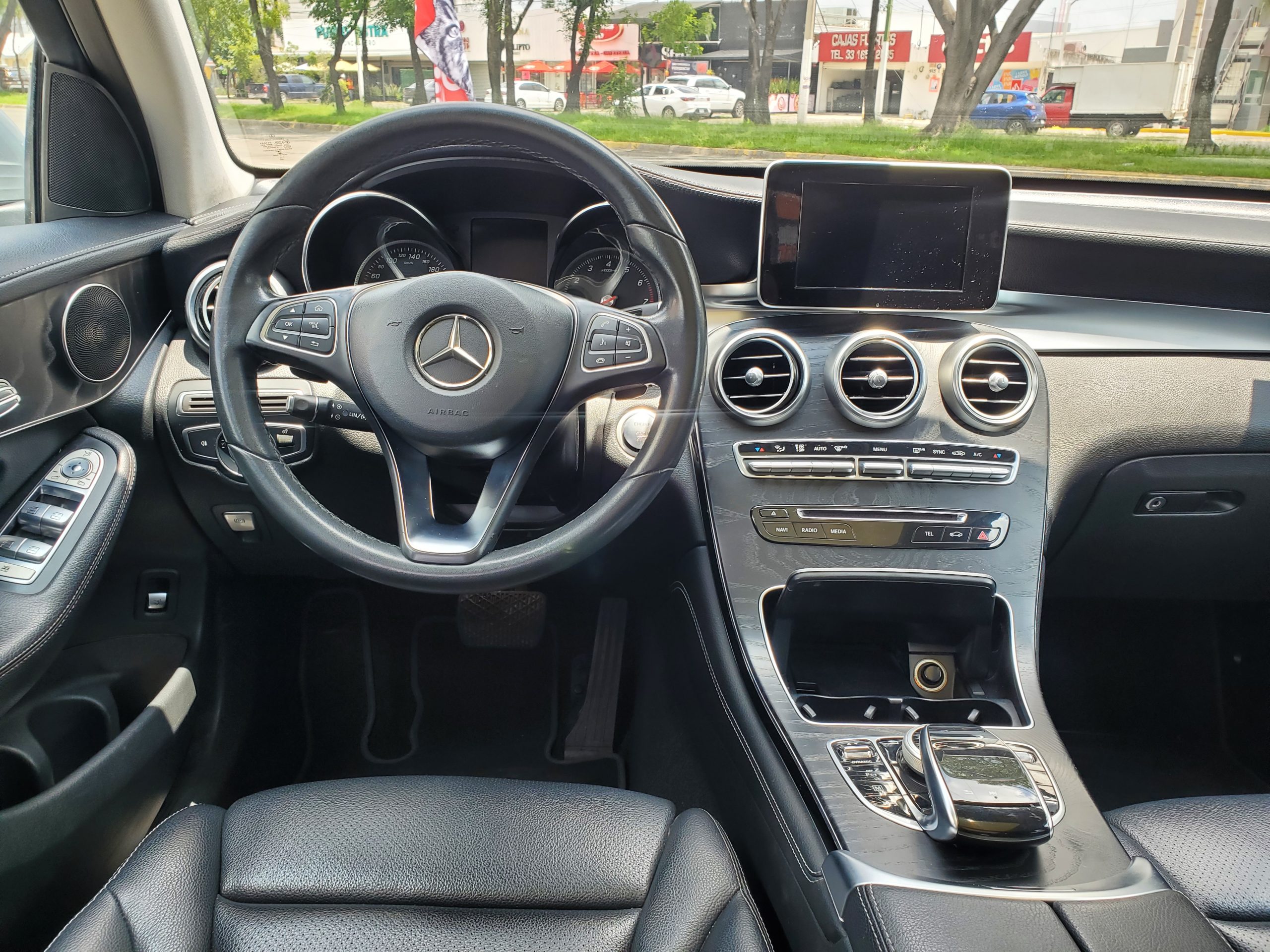 Mercedes-Benz Clase GLC 2018 GLC300 Sport Automático Plata