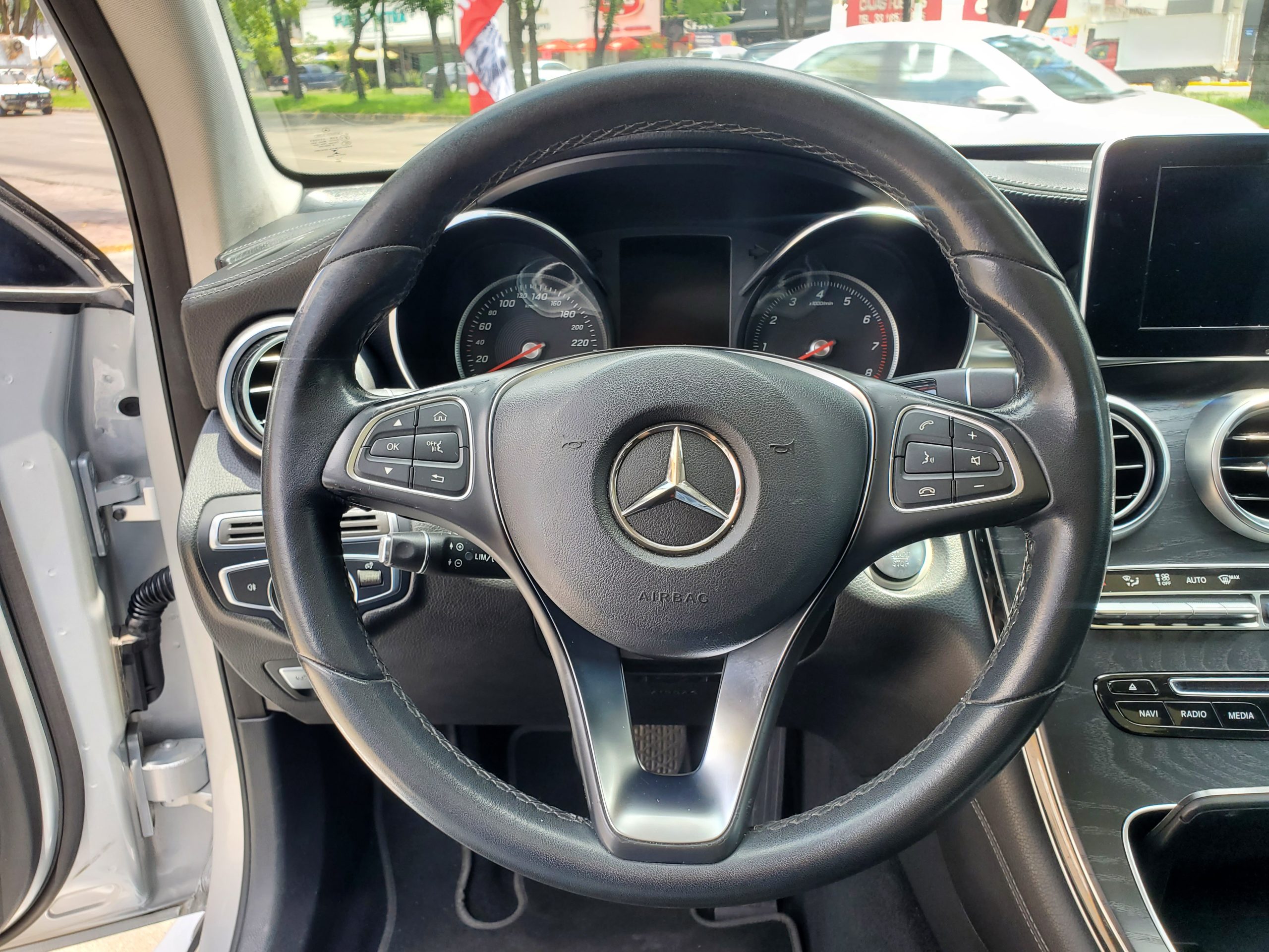 Mercedes-Benz Clase GLC 2018 GLC300 Sport Automático Plata