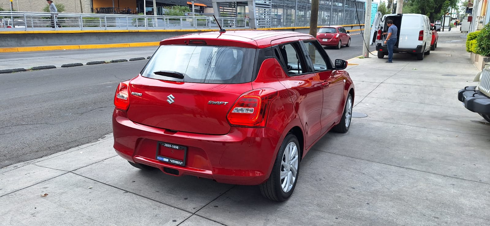 Suzuki Swift 2021 GLX Automático Rojo