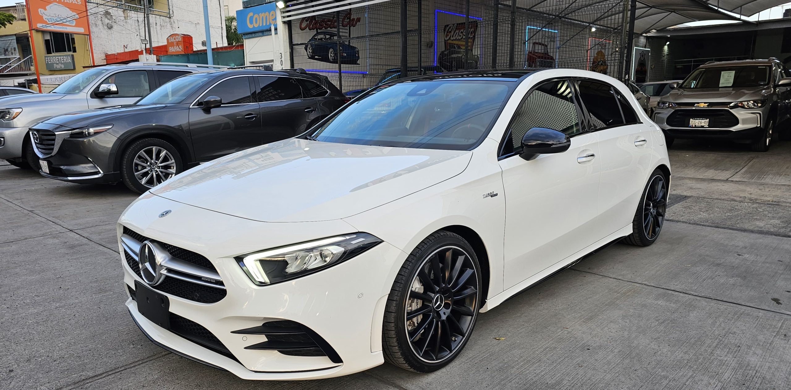 Mercedes-Benz Clase A 2022 35 AMG Automático Blanco