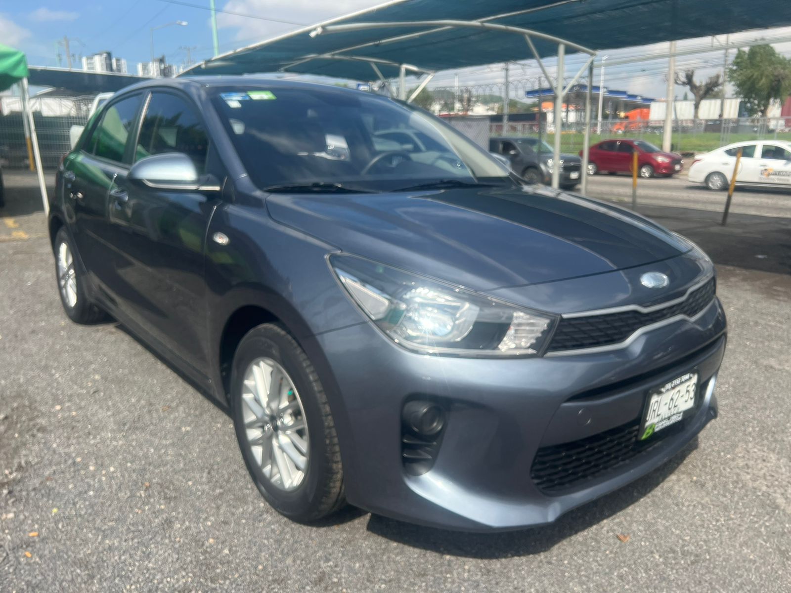 Kia Rio 2020 HB Automático Gris