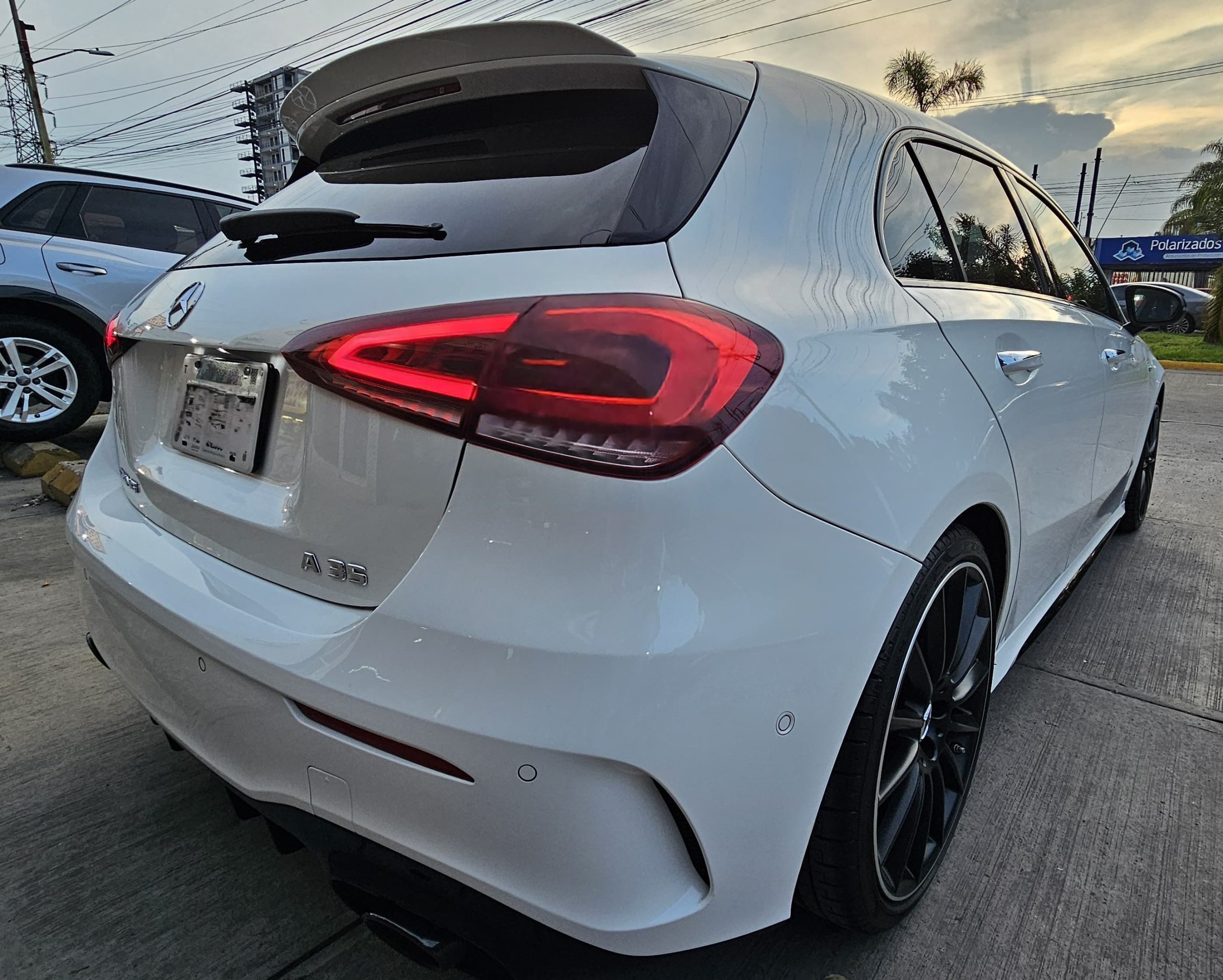 Mercedes-Benz Clase A 2022 35 AMG Automático Blanco