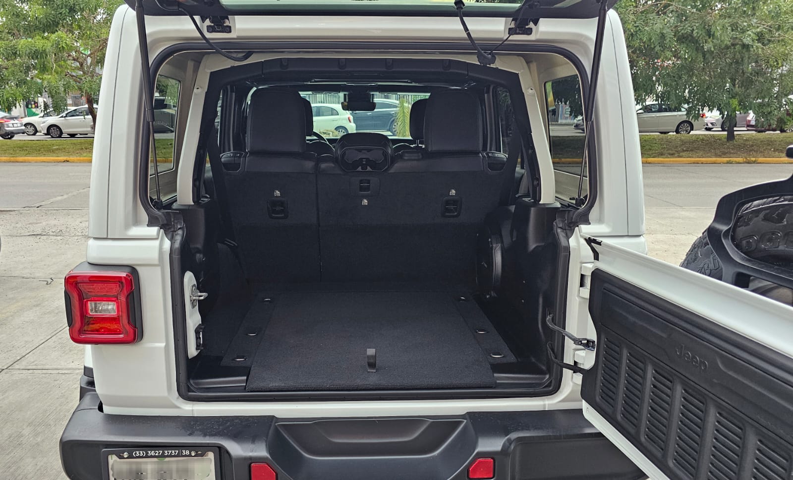 Jeep Wrangler 2022 Sahara Automático Blanco