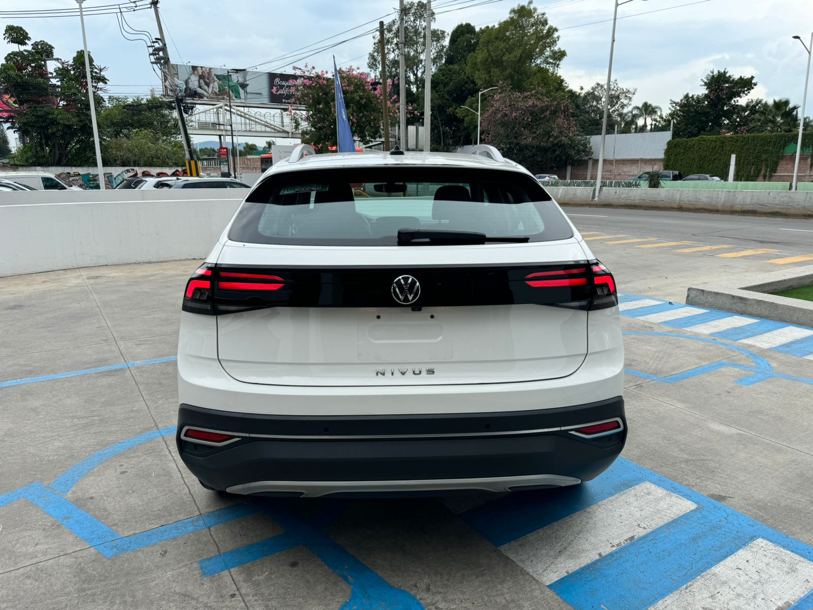 Volkswagen Nivus 2024 Highline Automático Blanco