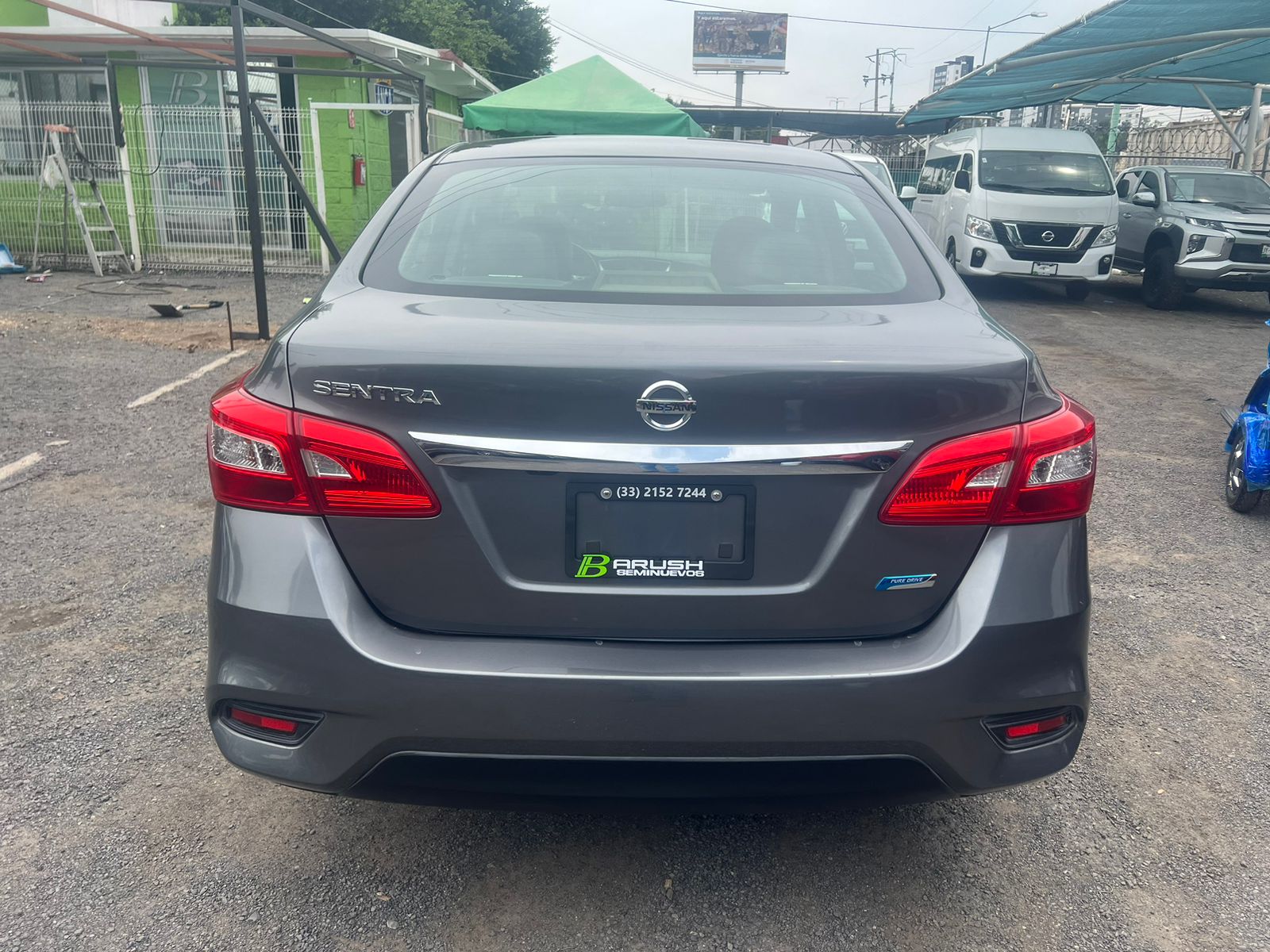 Nissan Sentra 2017 EXCLUSIVE NAVI Automático Plata