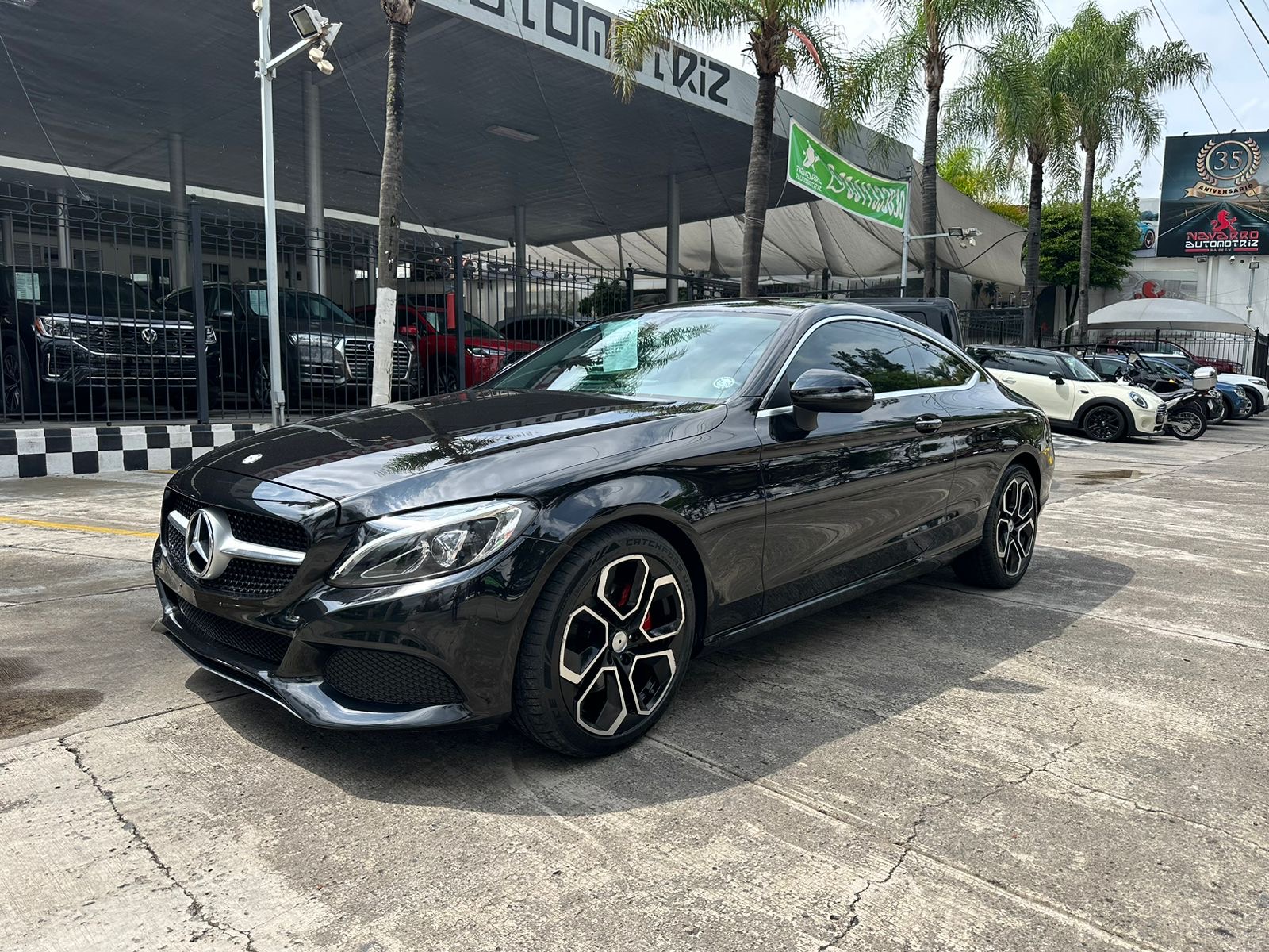 Mercedes-Benz Clase C 2017 200 Automático Negro