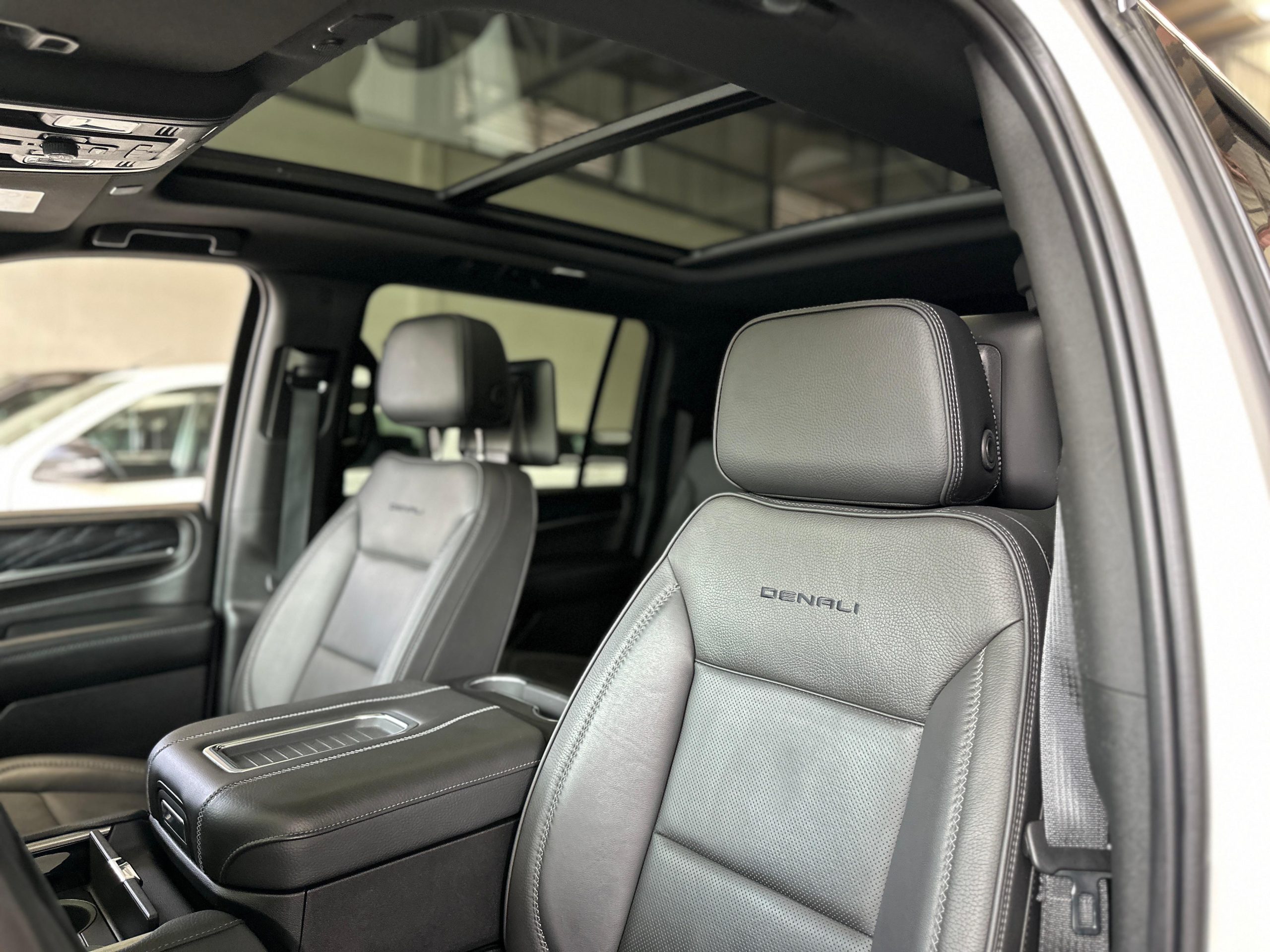 GMC Yukon 2023 DENALI XL Automático Blanco
