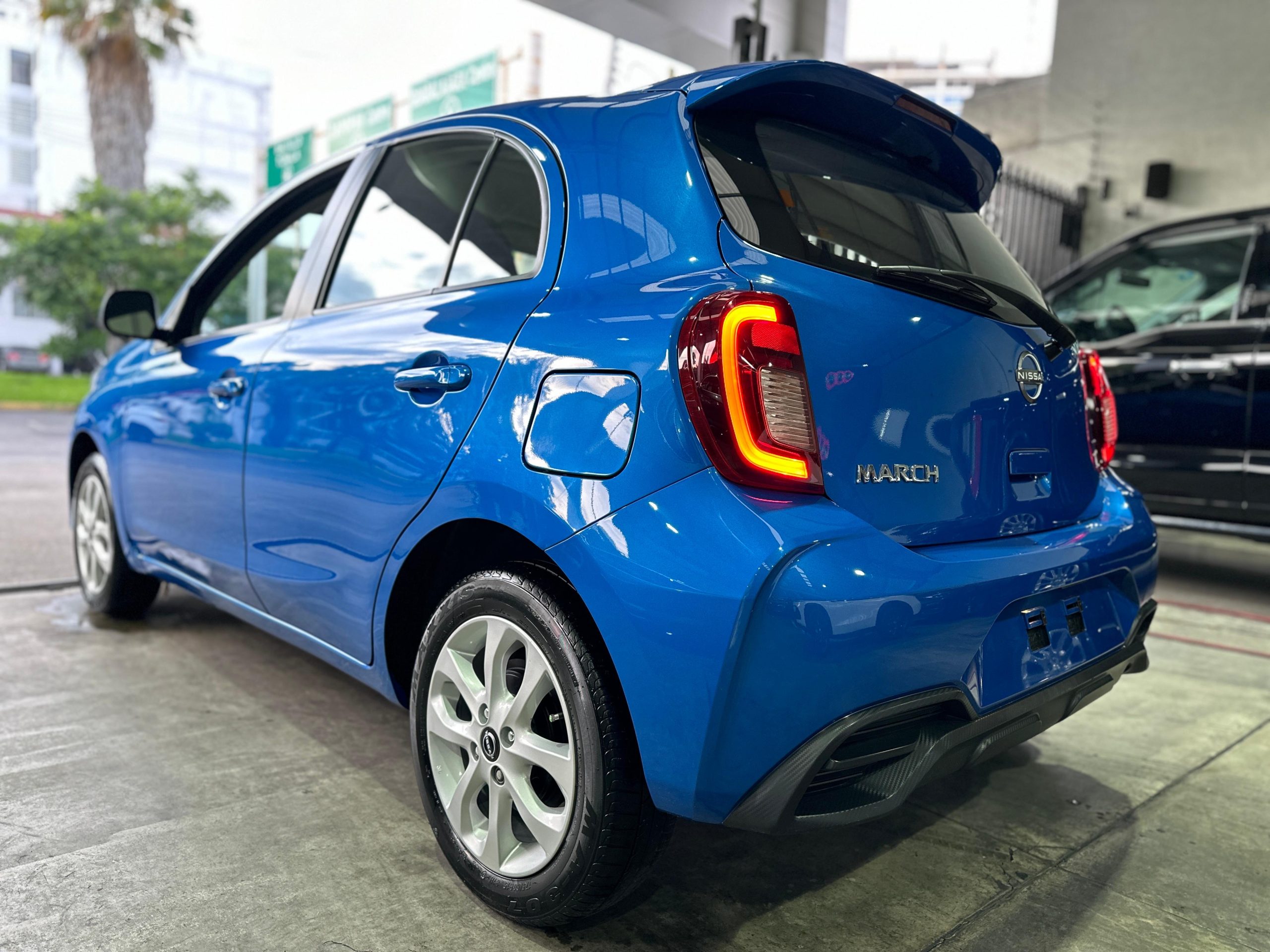 Nissan March 2023 ADVANCE. AUT Azul