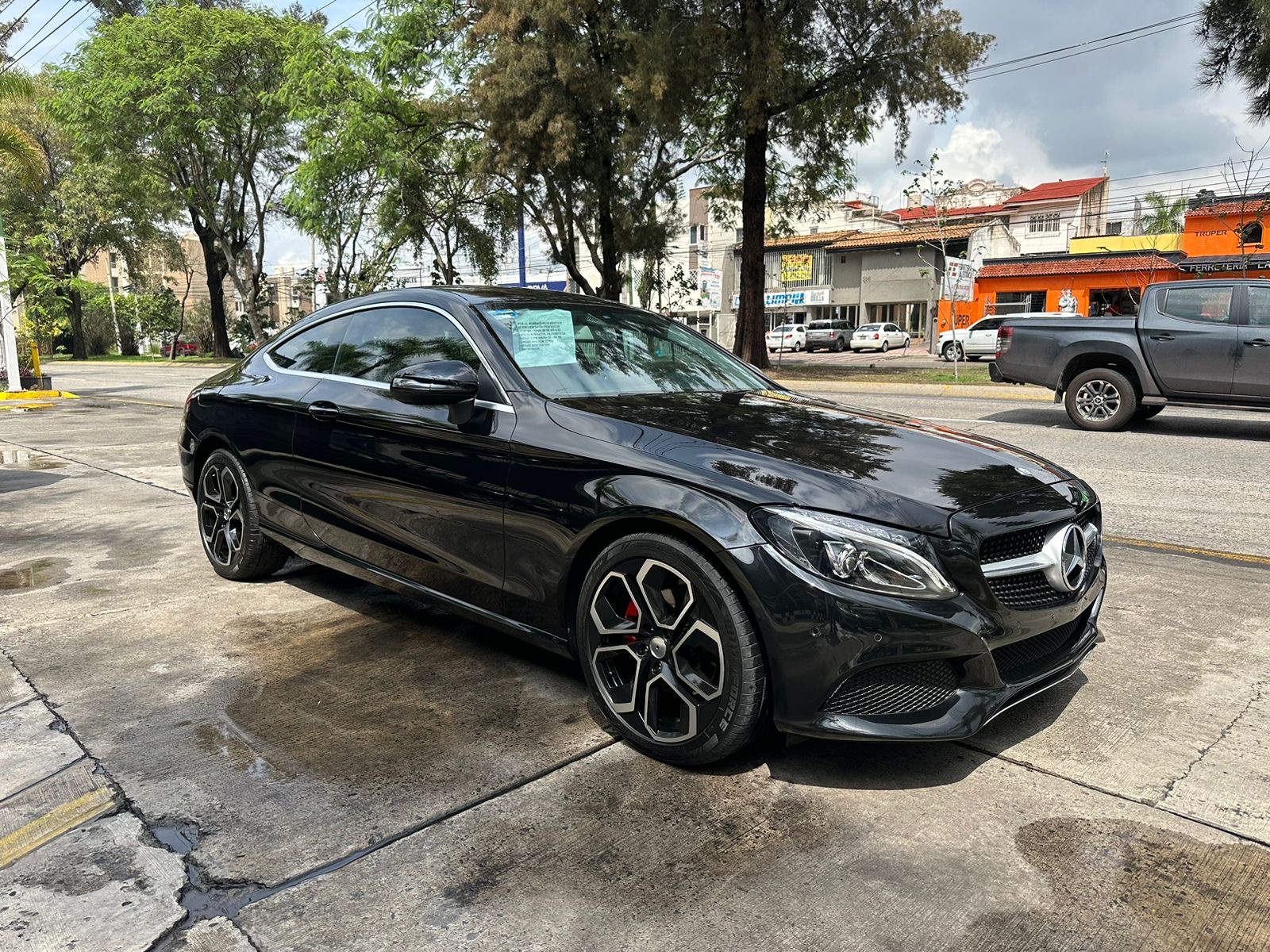 Mercedes-Benz Clase C 2017 200 Automático Negro