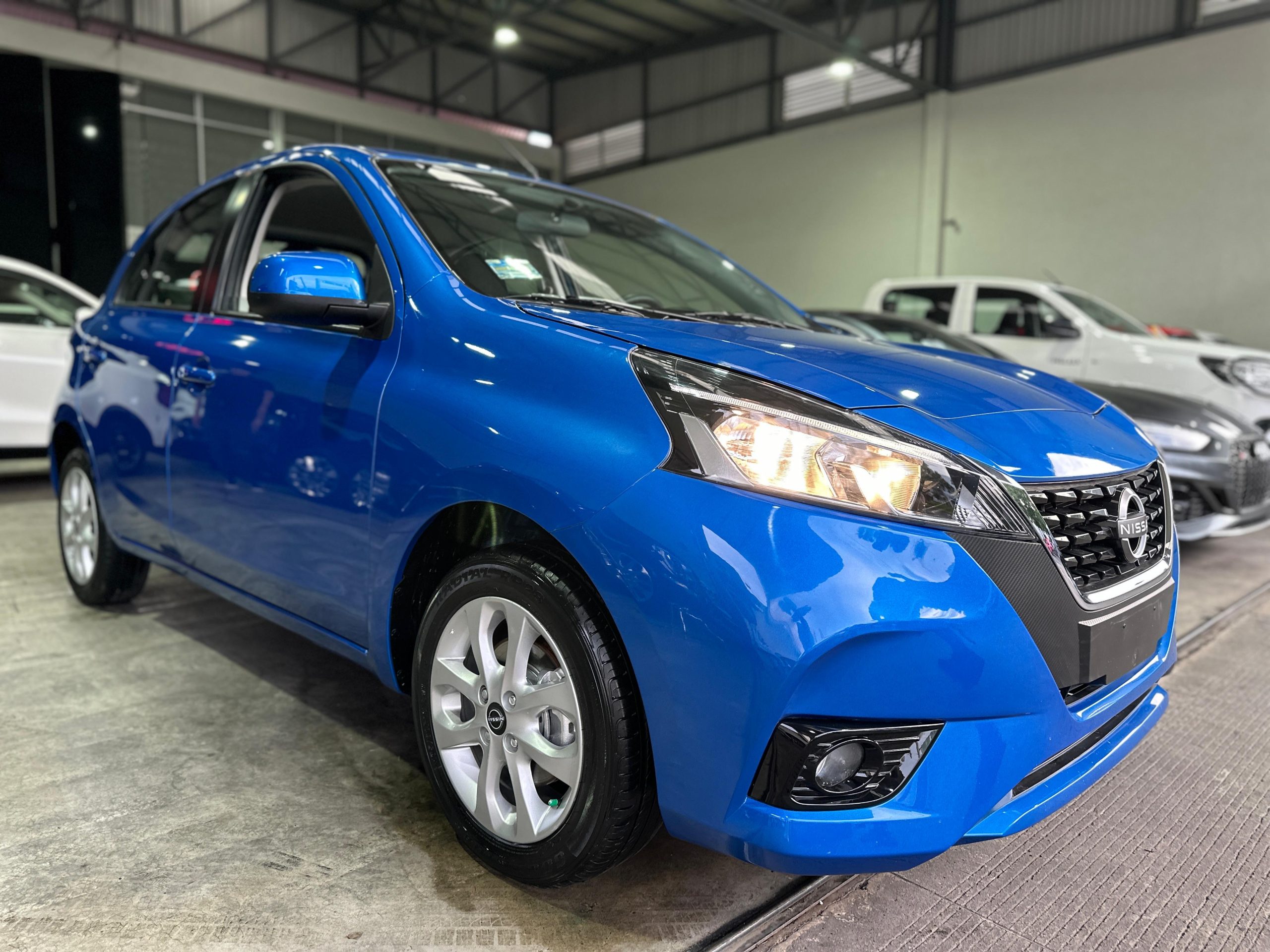 Nissan March 2023 ADVANCE. AUT Azul