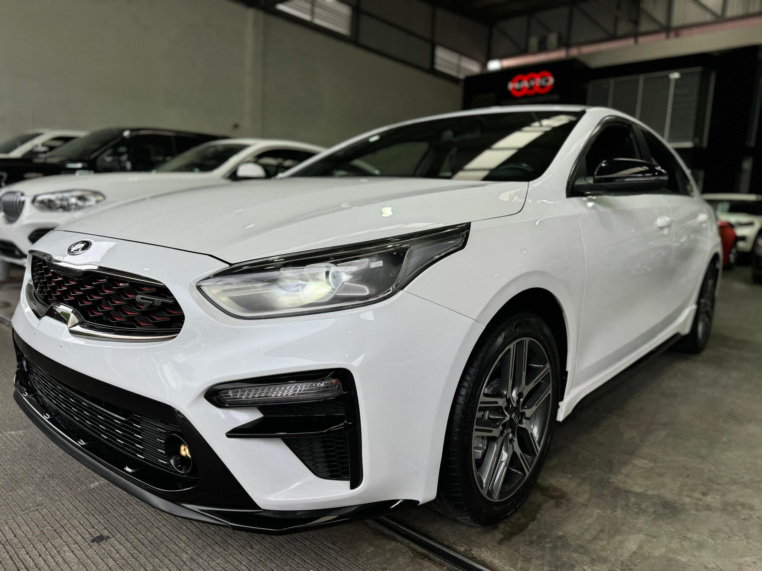 Kia Forte 2021 GT 1.6 T Automático Blanco