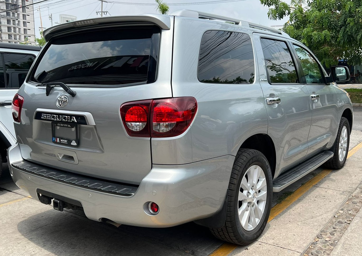 Toyota Sequoia 2021 Platinium Automático Gris