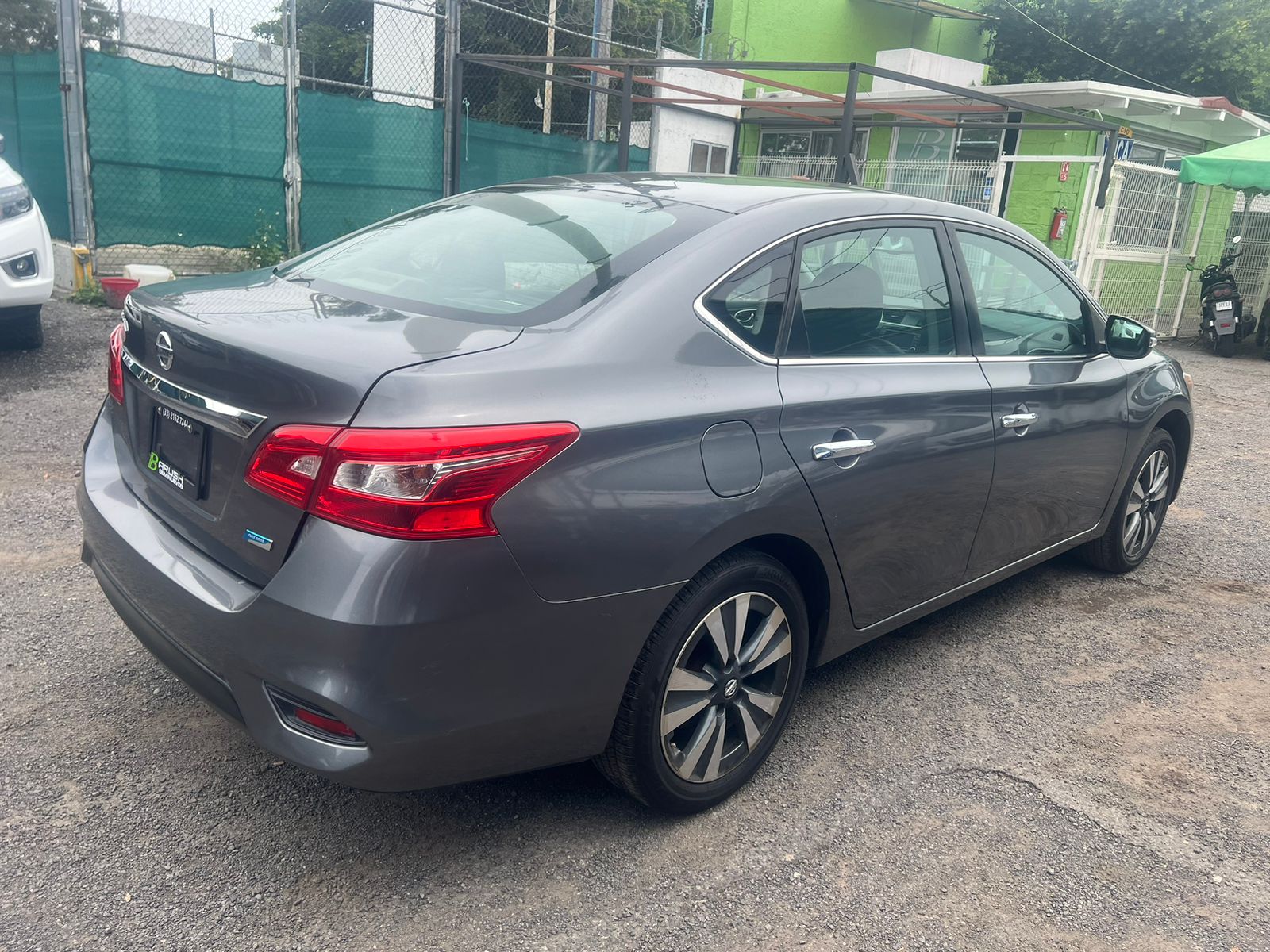 Nissan Sentra 2017 EXCLUSIVE NAVI Automático Plata