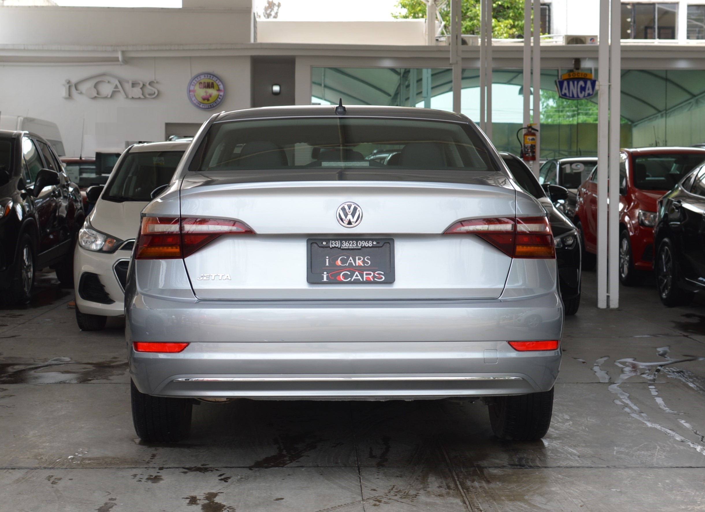 Volkswagen Jetta 2019 Trendline Automático Plata