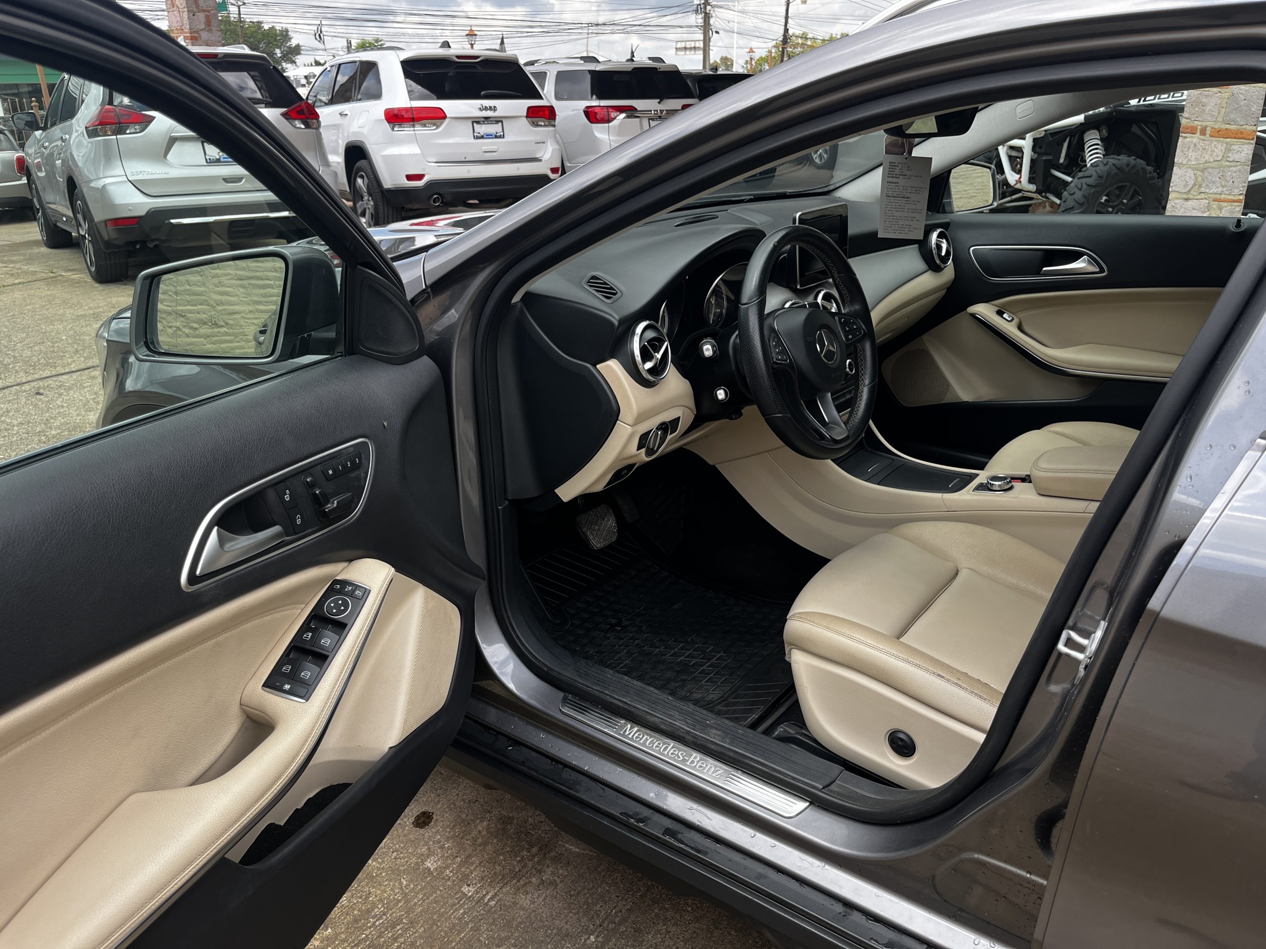 Mercedes-Benz Clase GLA 2017 Sport Automático Gris