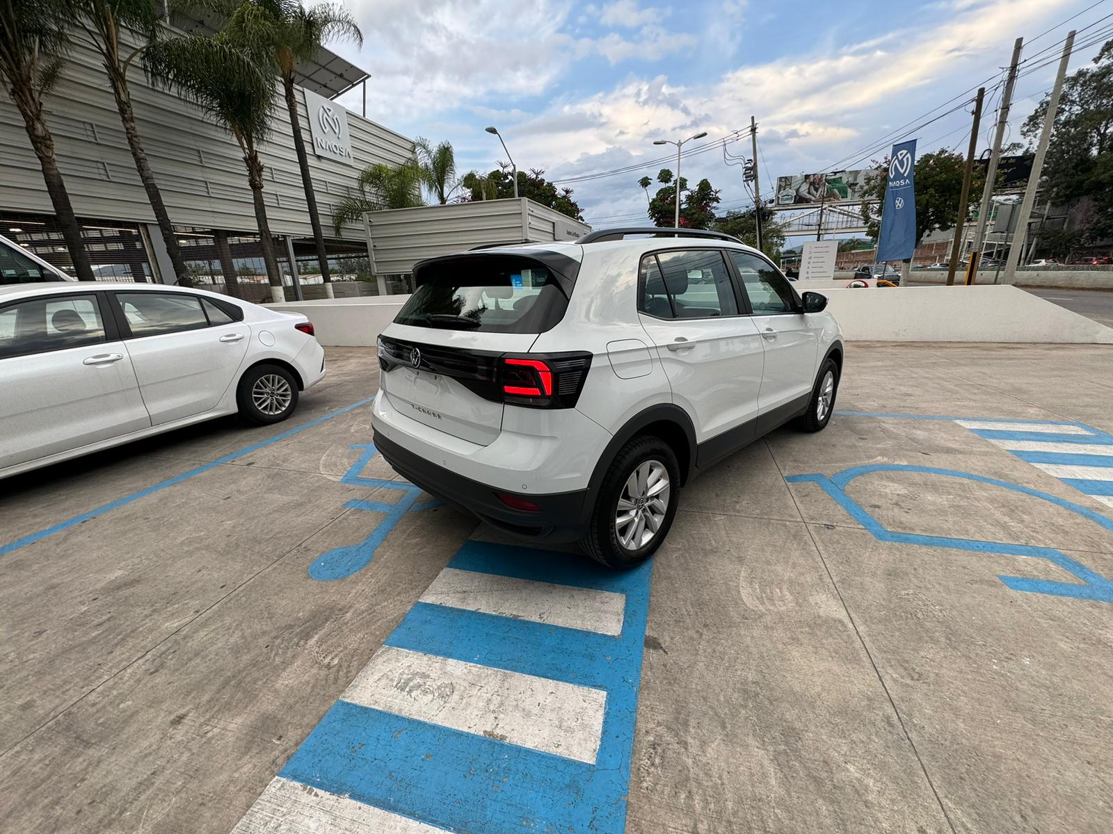 Volkswagen T-Cross 2024 Trendline Automático Blanco