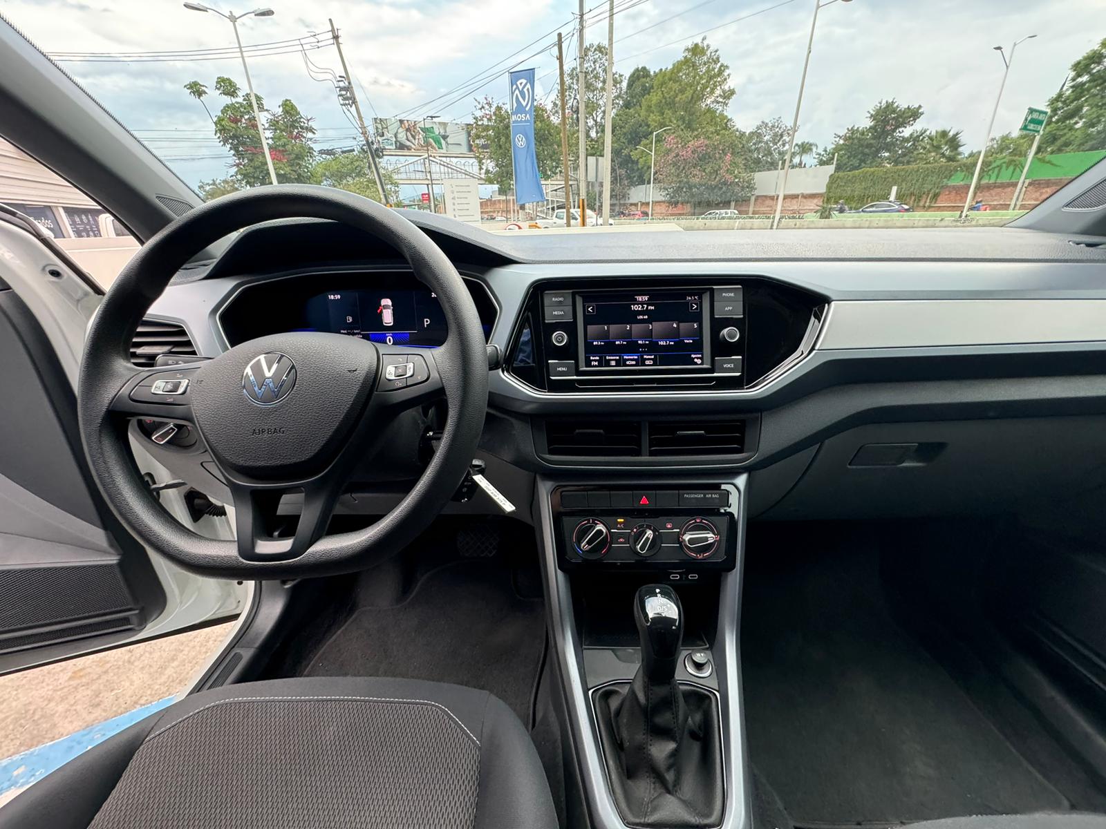 Volkswagen T-Cross 2024 Trendline Automático Blanco