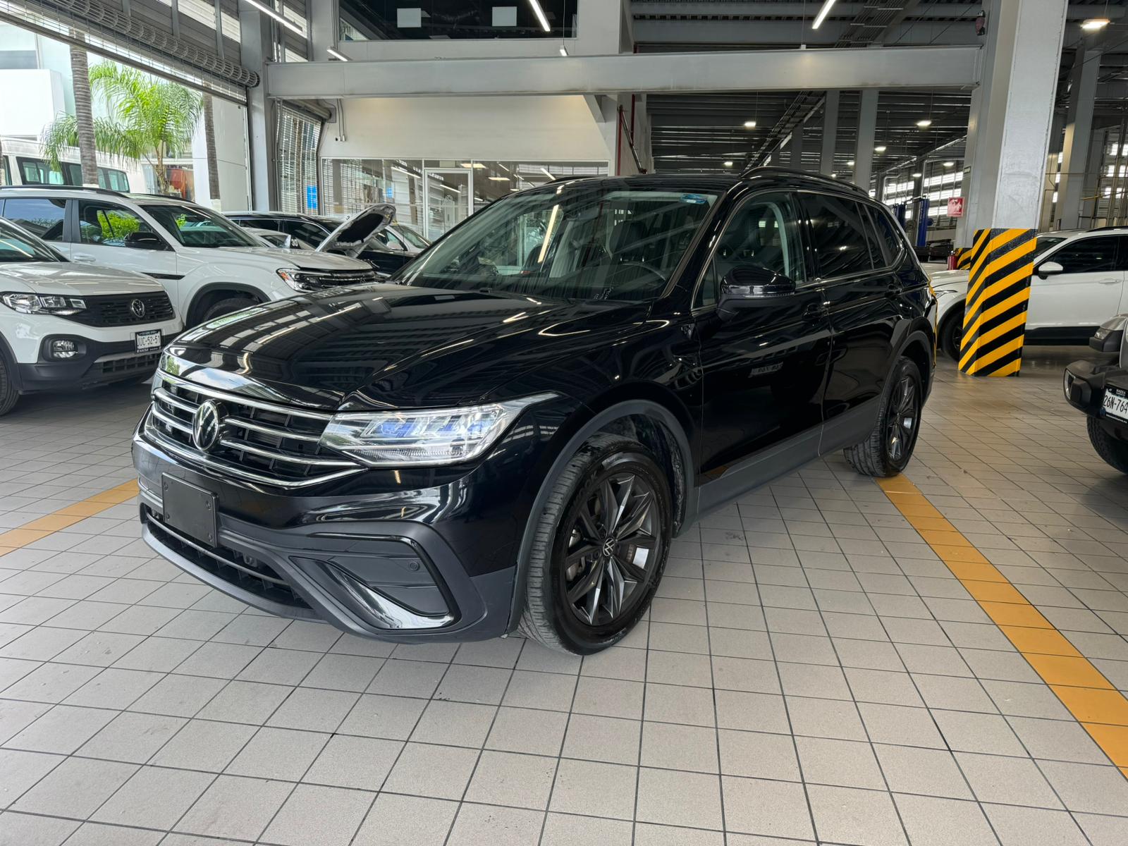 Volkswagen Tiguan 2023 Comfortline Automático Negro