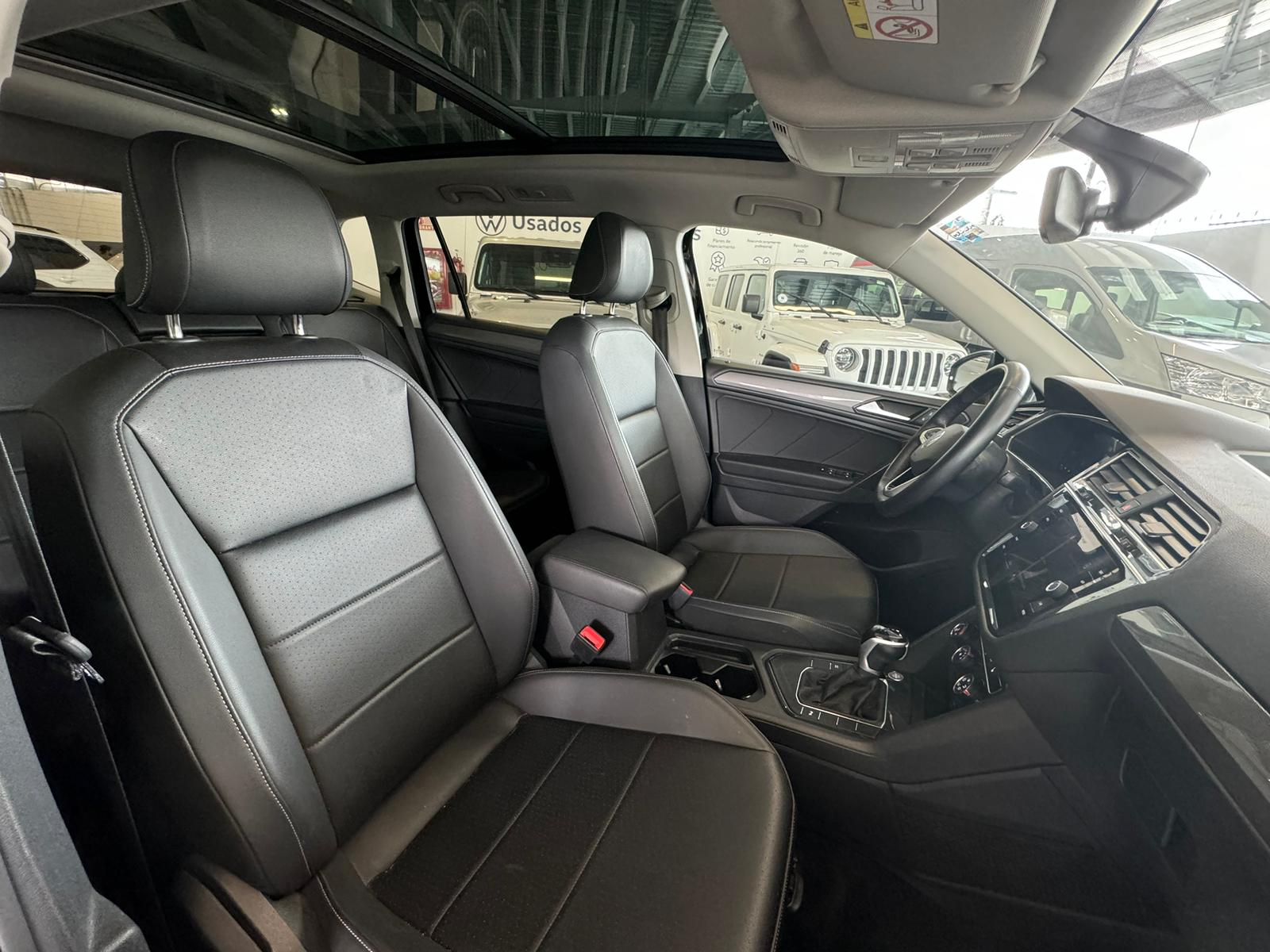 Volkswagen Tiguan 2023 Comfortline Automático Negro