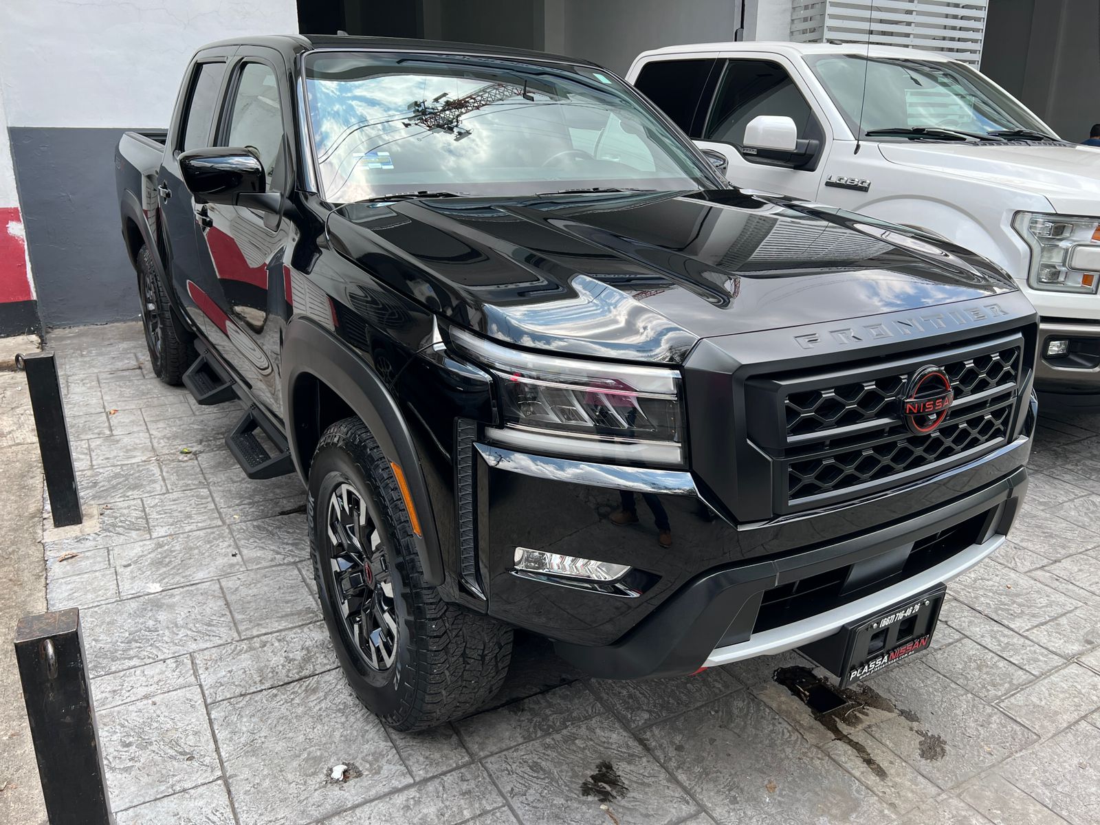 Nissan Frontier 2022 PRO 4X Automático Negro