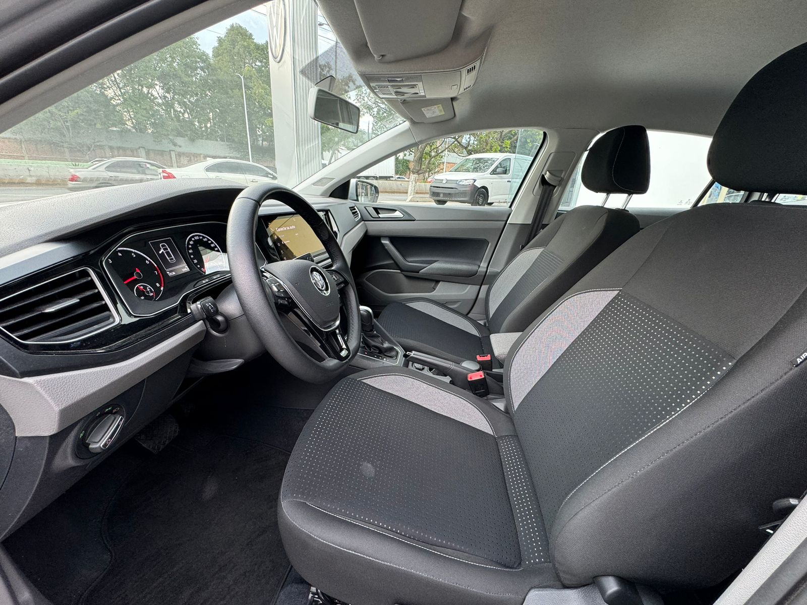 Volkswagen Virtus 2022 Comfortline Automático Plata