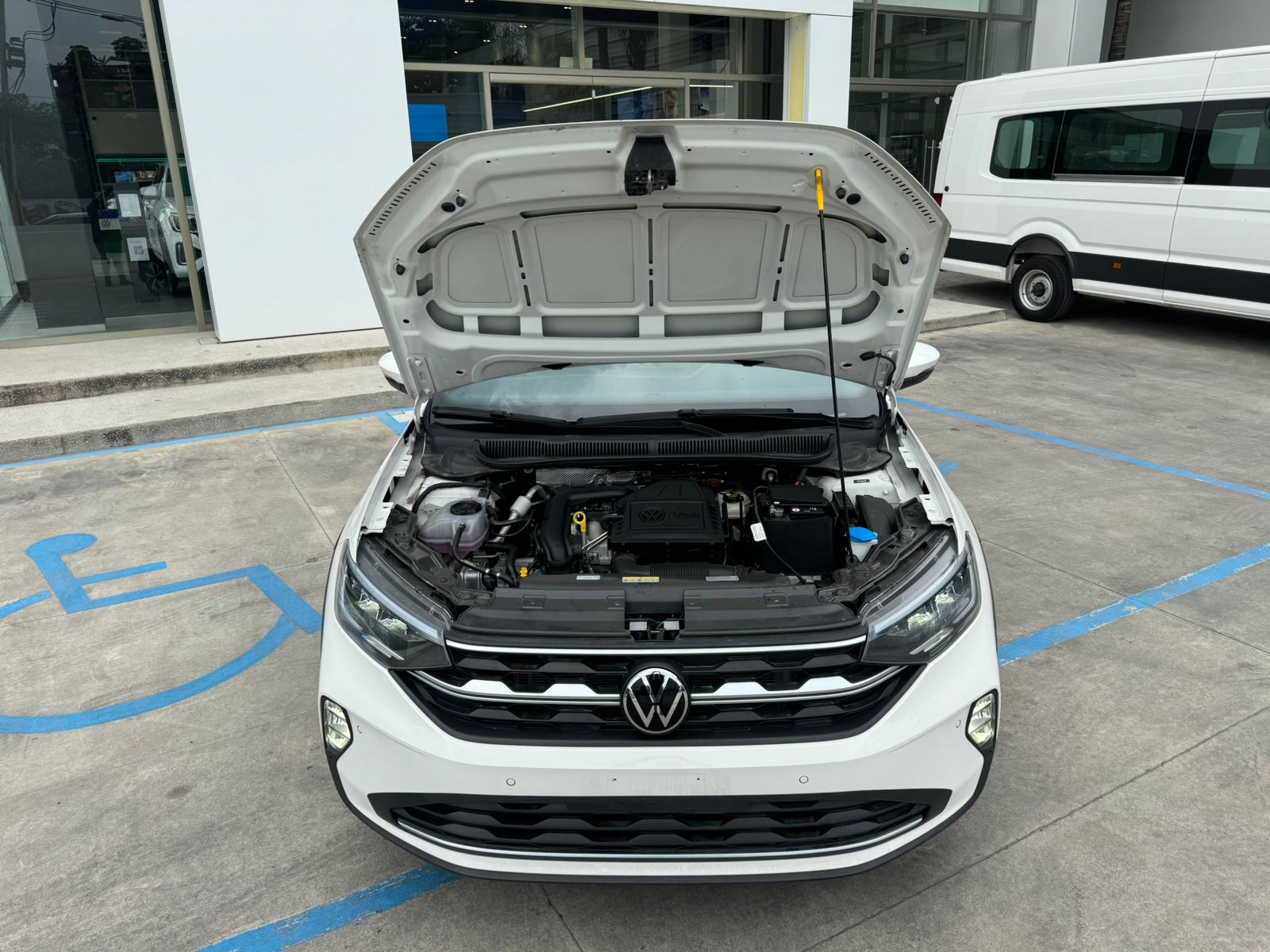 Volkswagen Nivus 2023 Highline Automático Blanco