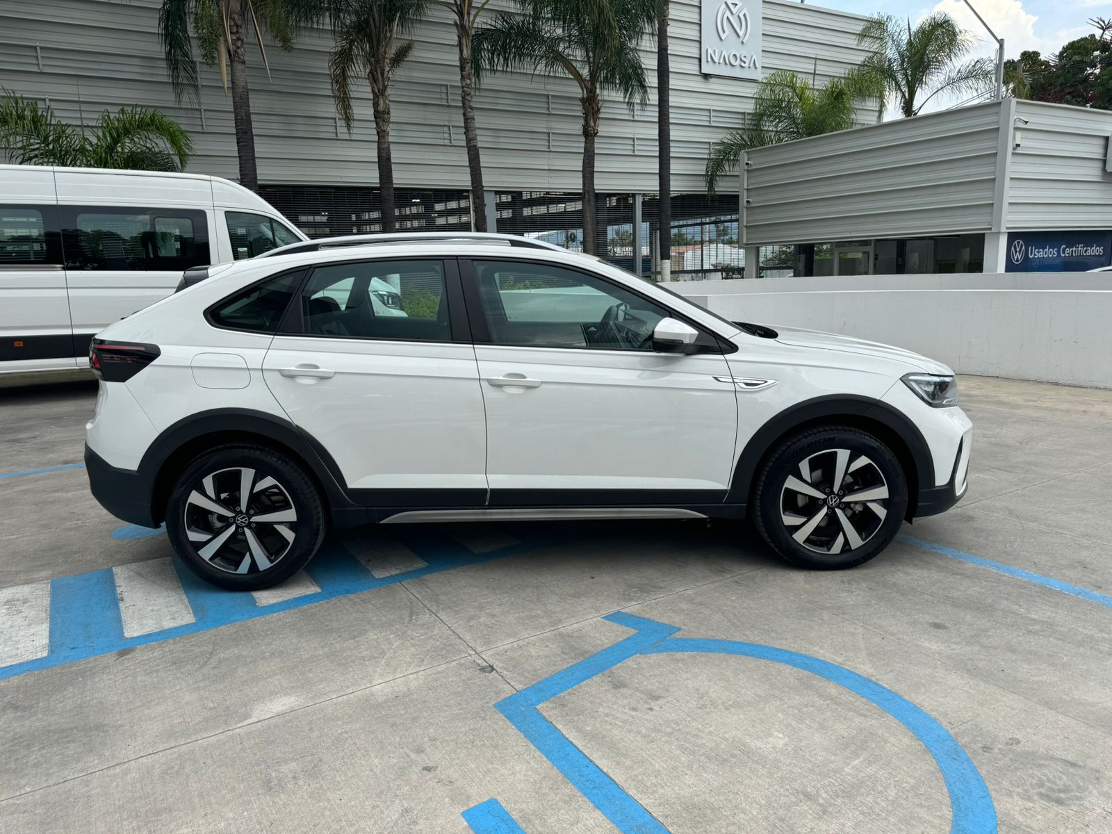 Volkswagen Nivus 2023 Highline Automático Blanco