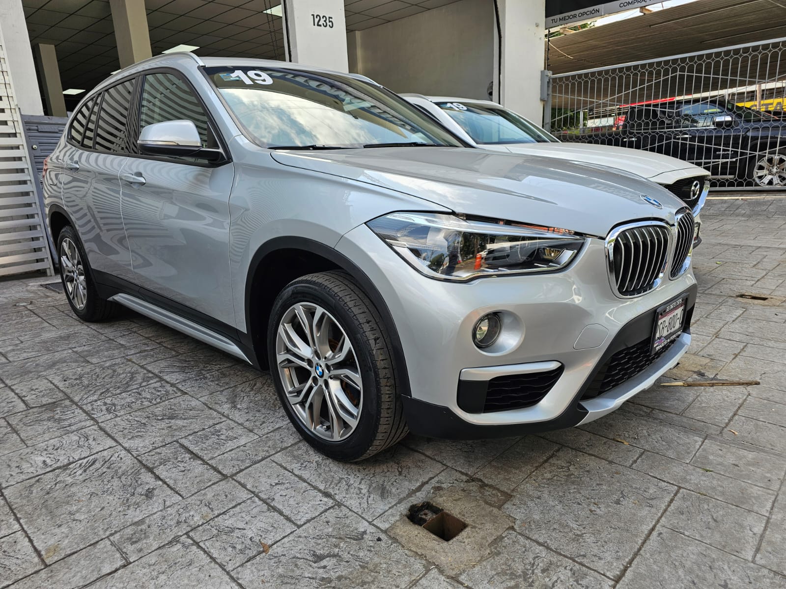 BMW X1 2019 X LINE Automático Gris