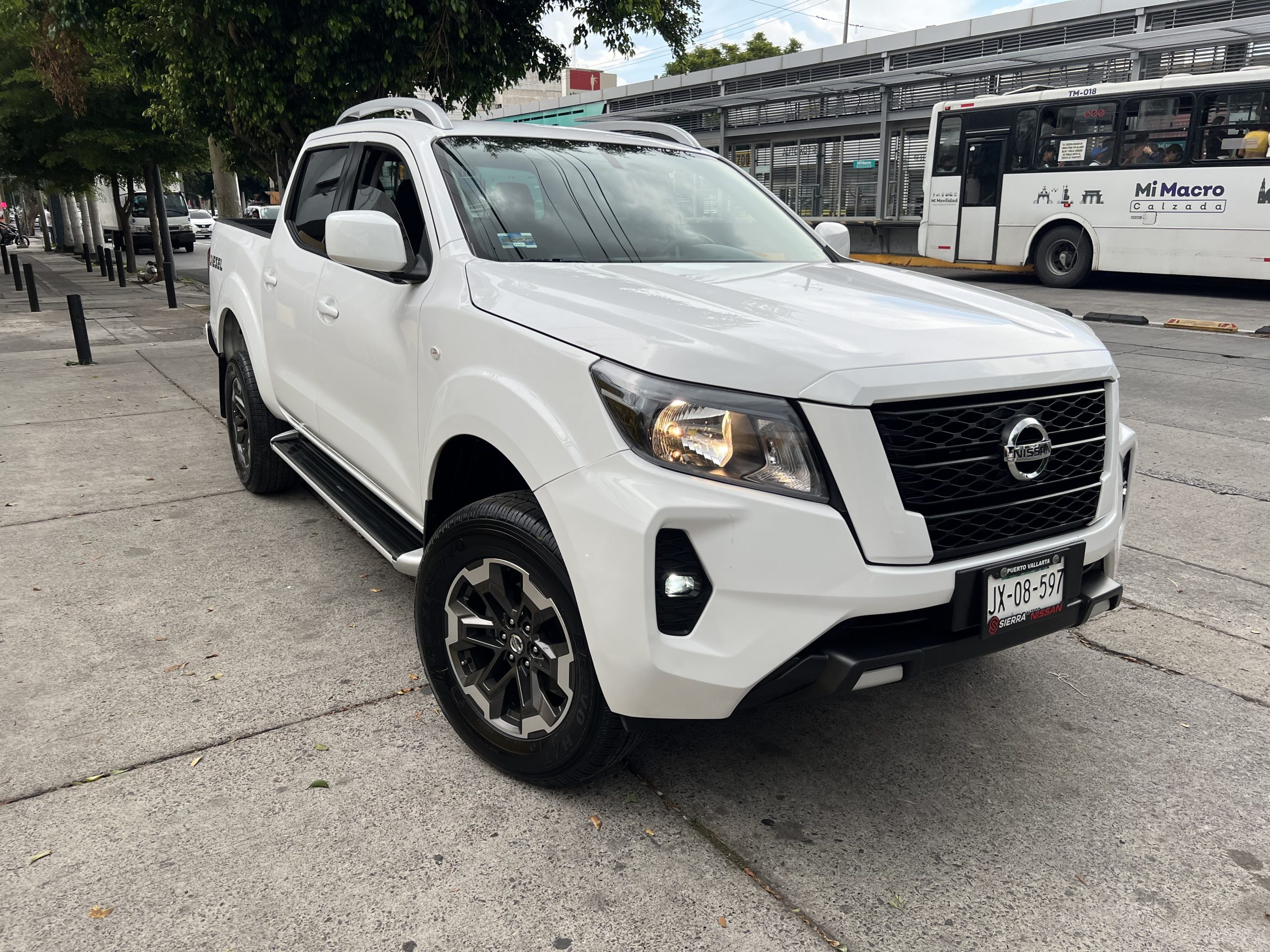 Nissan Frontier 2022 Diesel 4x4 Manual Blanco