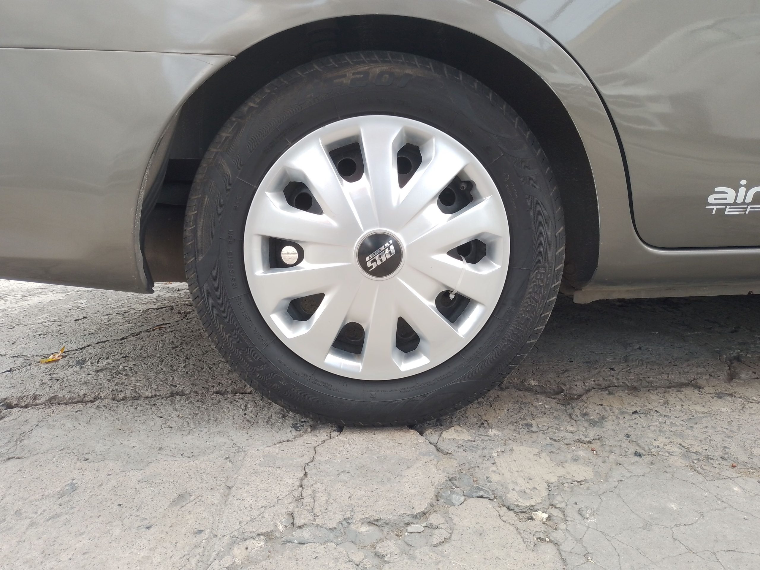 Nissan Versa 2015 SENCE Automático Gris