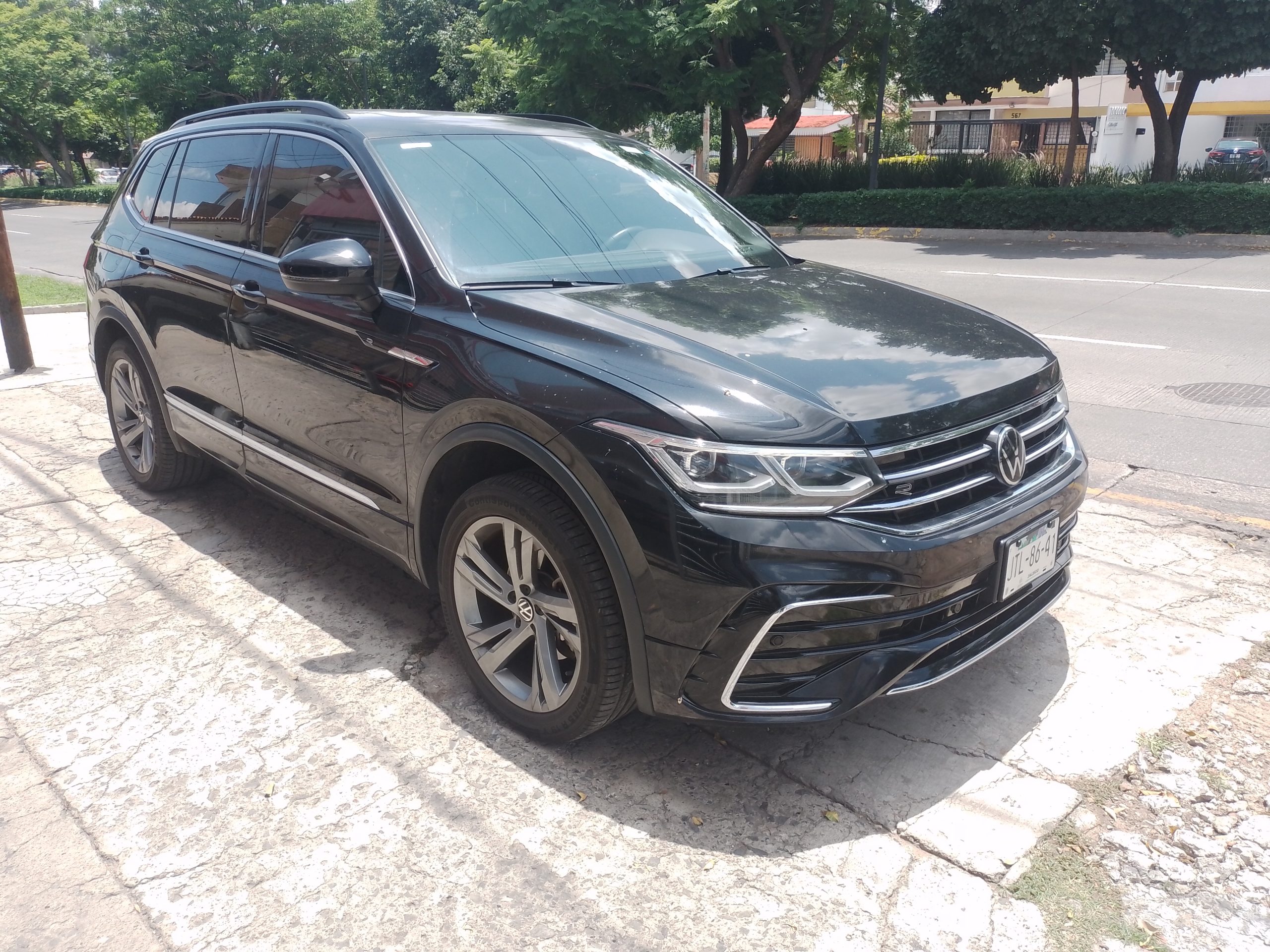 Volkswagen Tiguan 2023 CONFORLINE Automático Negro