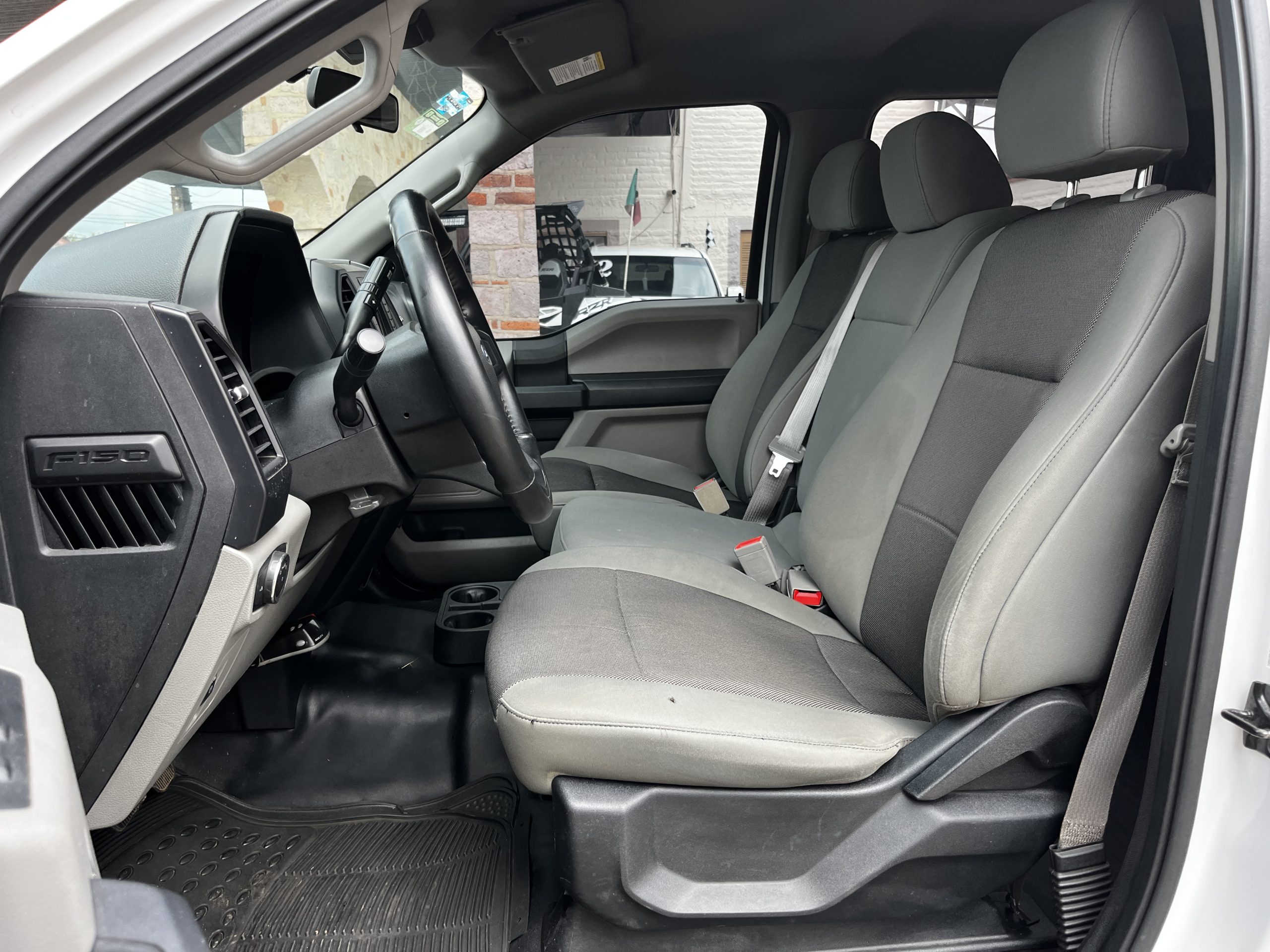 Ford F150 2019 Crew Cab 4x4 V8 Automático Blanco