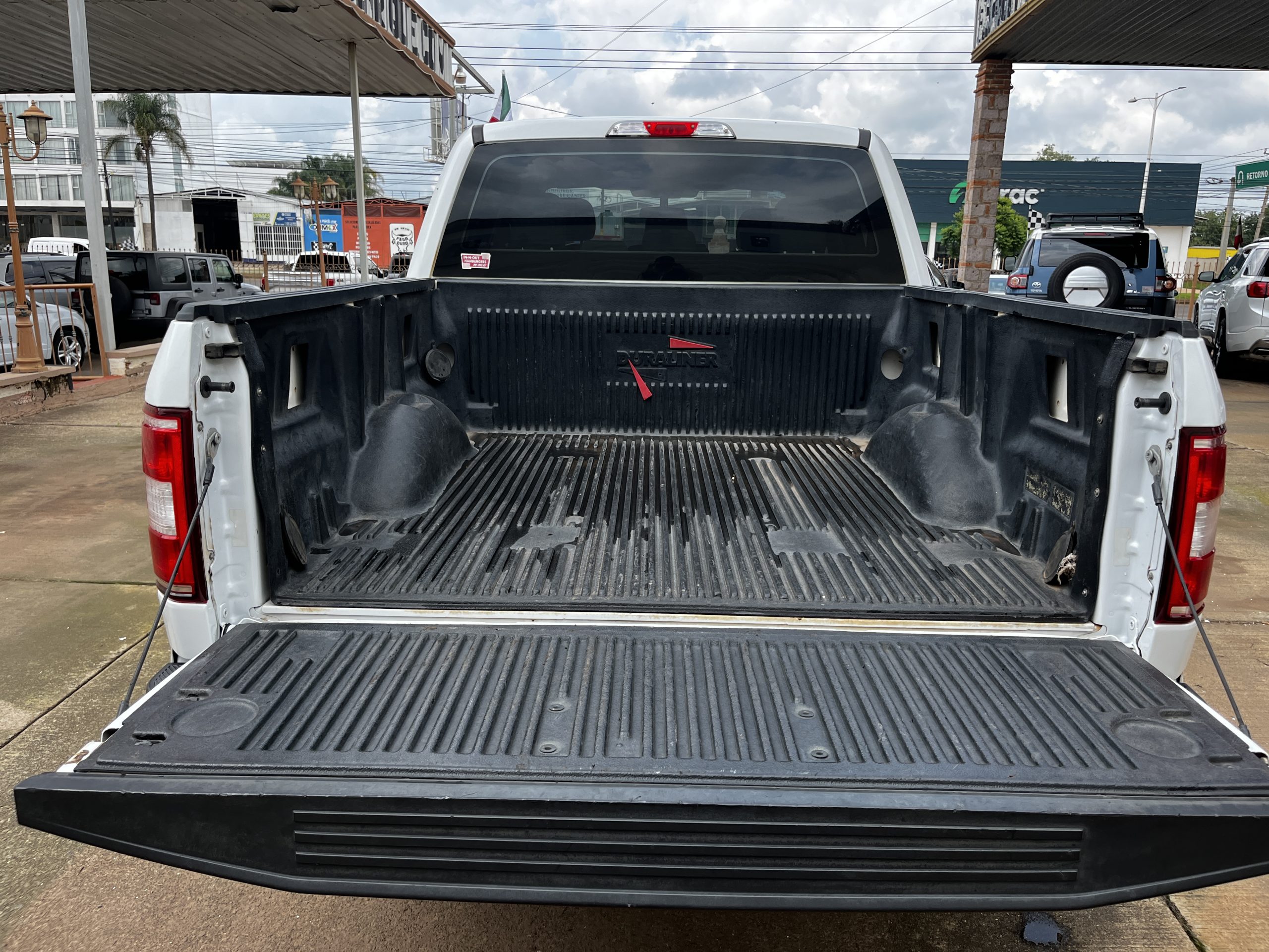 Ford F150 2019 Crew Cab 4x4 V8 Automático Blanco