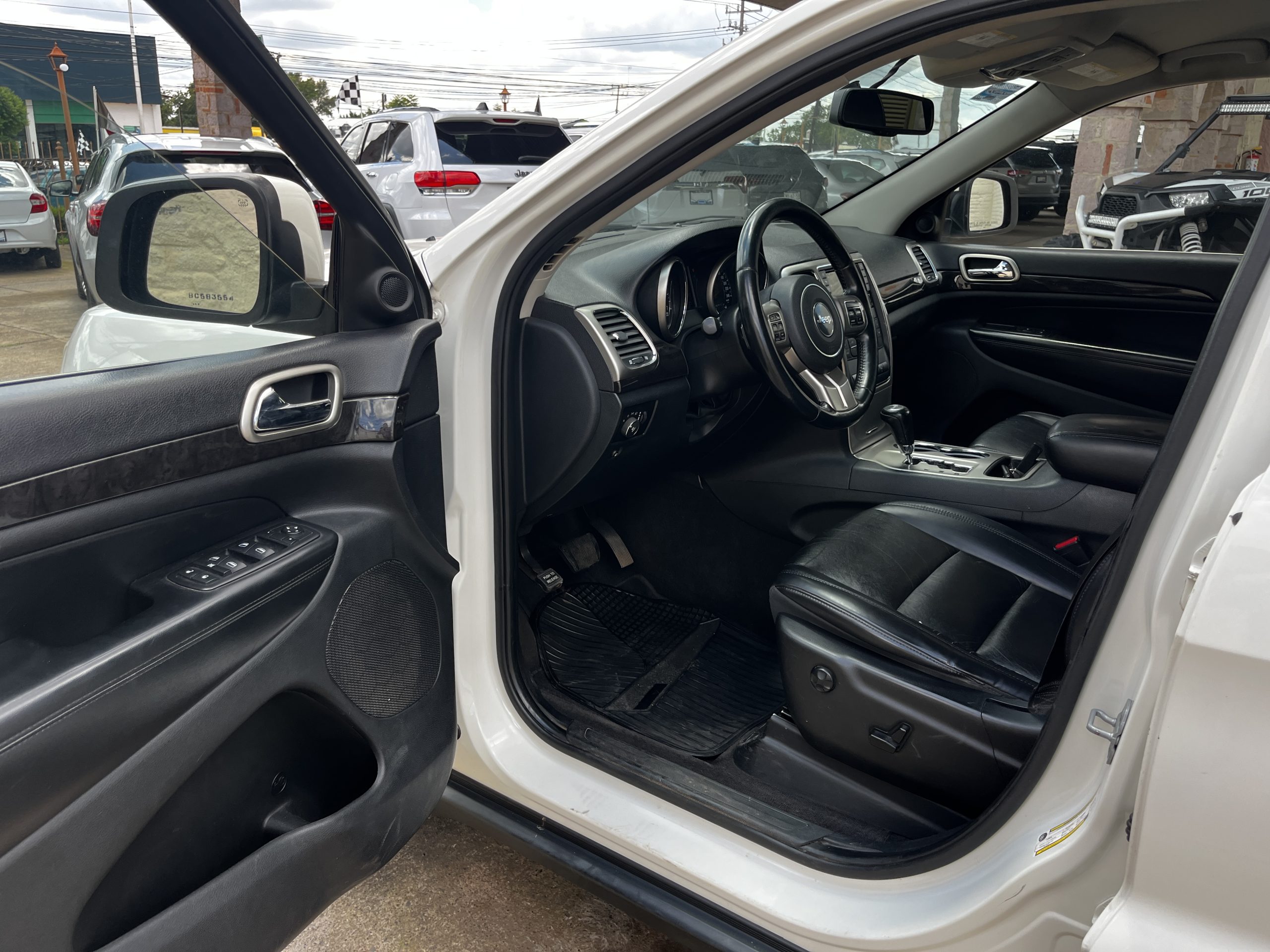 Jeep Grand Cherokee 2011 Limited Lujo Automático Blanco
