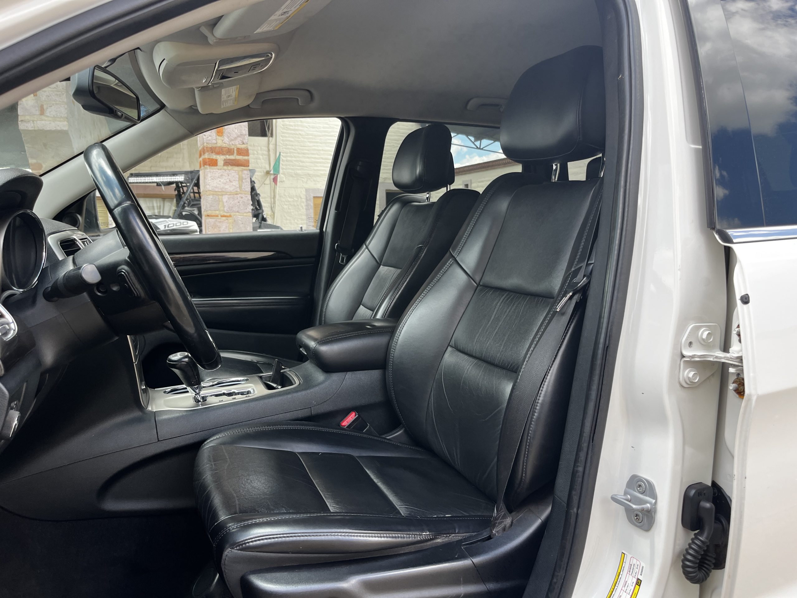 Jeep Grand Cherokee 2011 Limited Lujo Automático Blanco