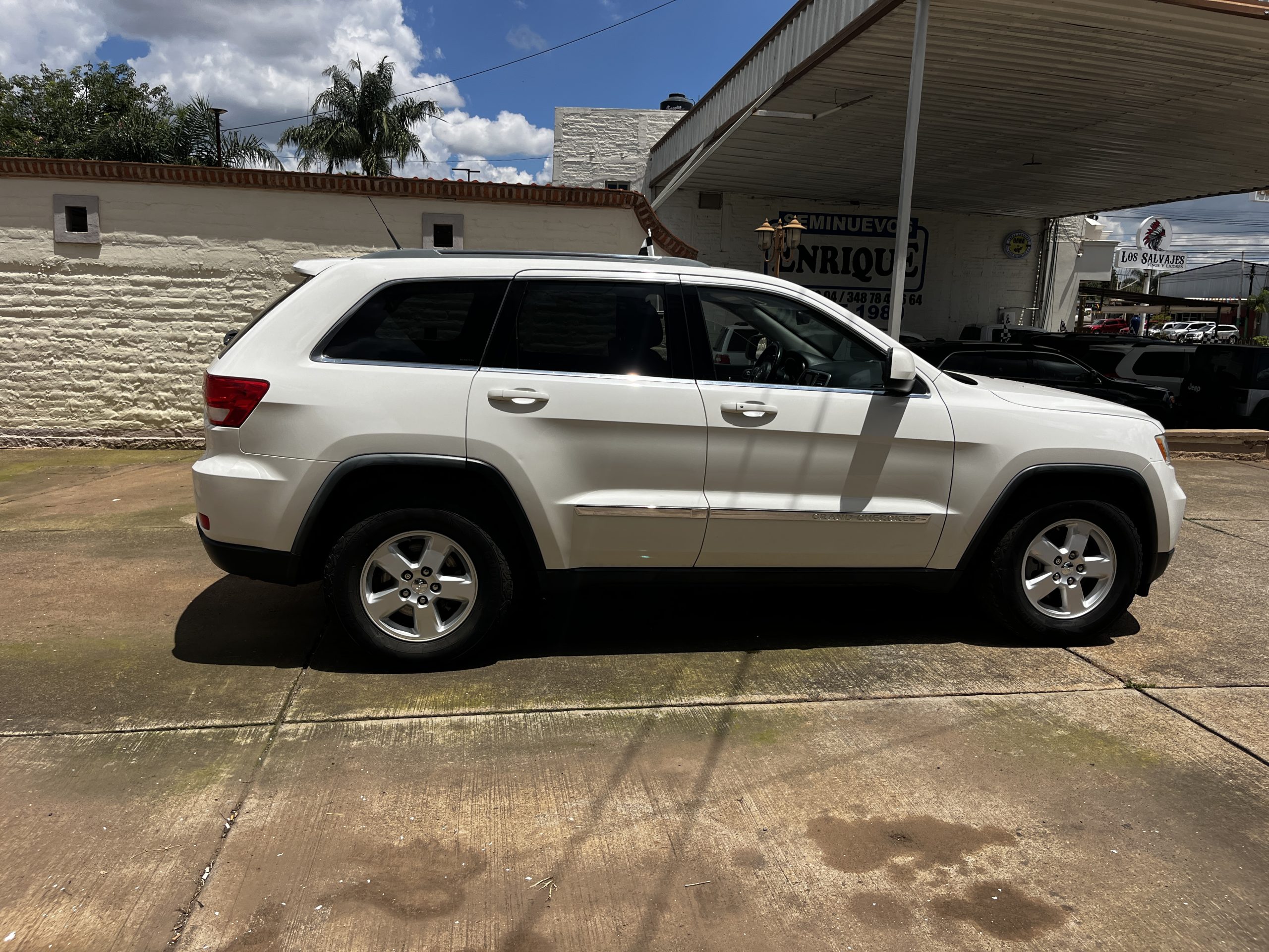 Jeep Grand Cherokee 2011 Limited Lujo Automático Blanco