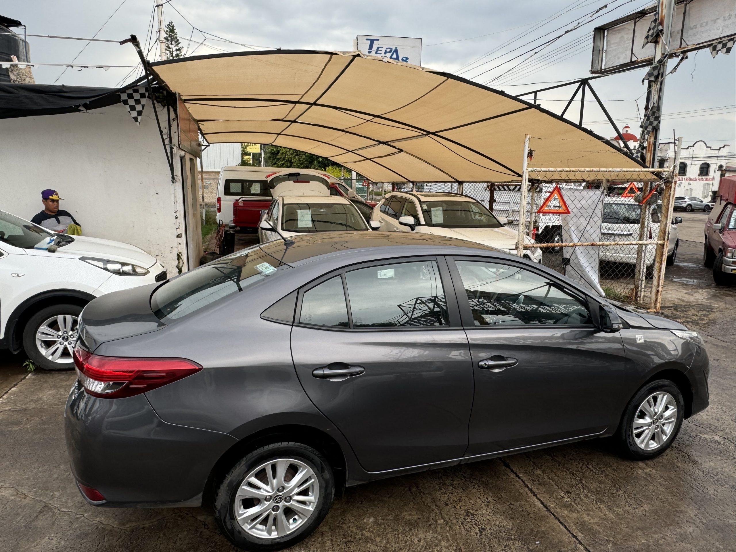 Toyota Yaris 2018 S line automatico Automático Gris