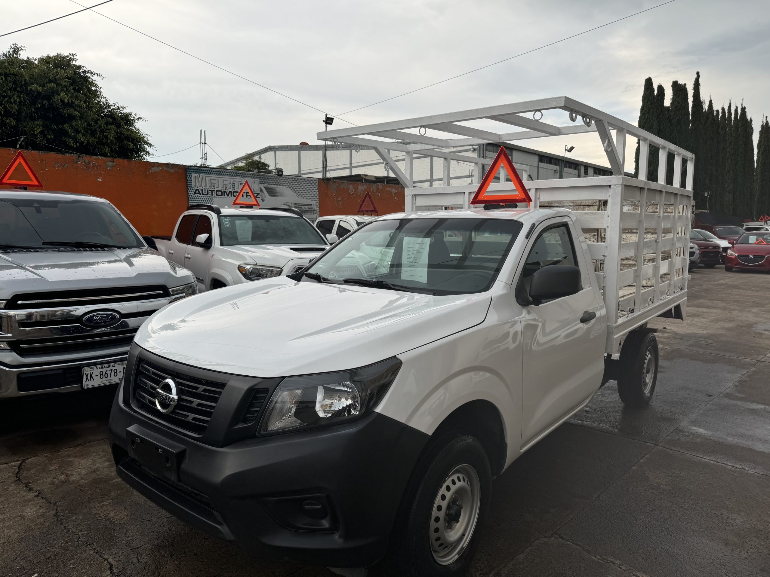 Nissan NP300 2018 Chasis cabina Blanco