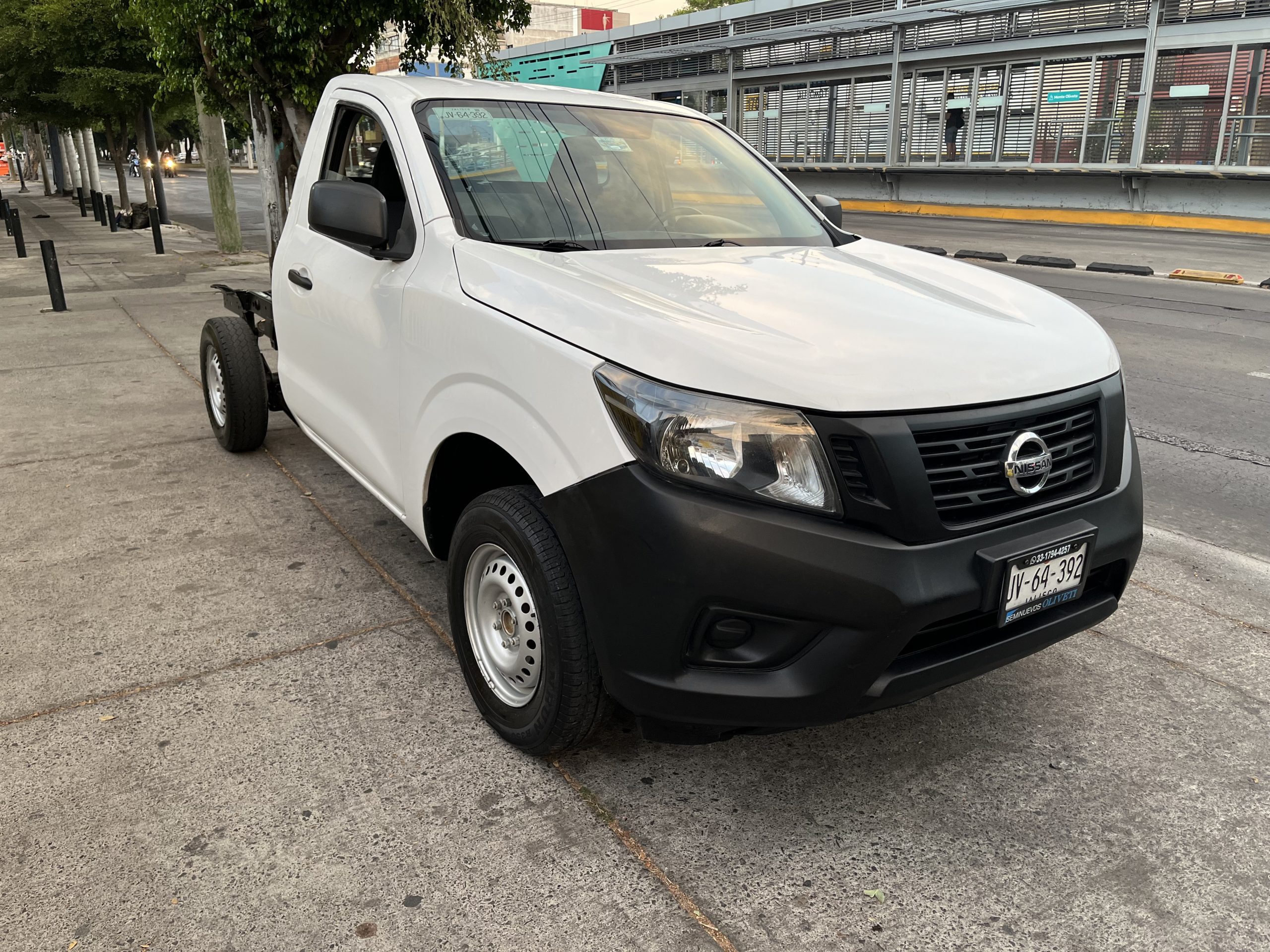 Nissan NP300 2018 Chassis Manual Blanco