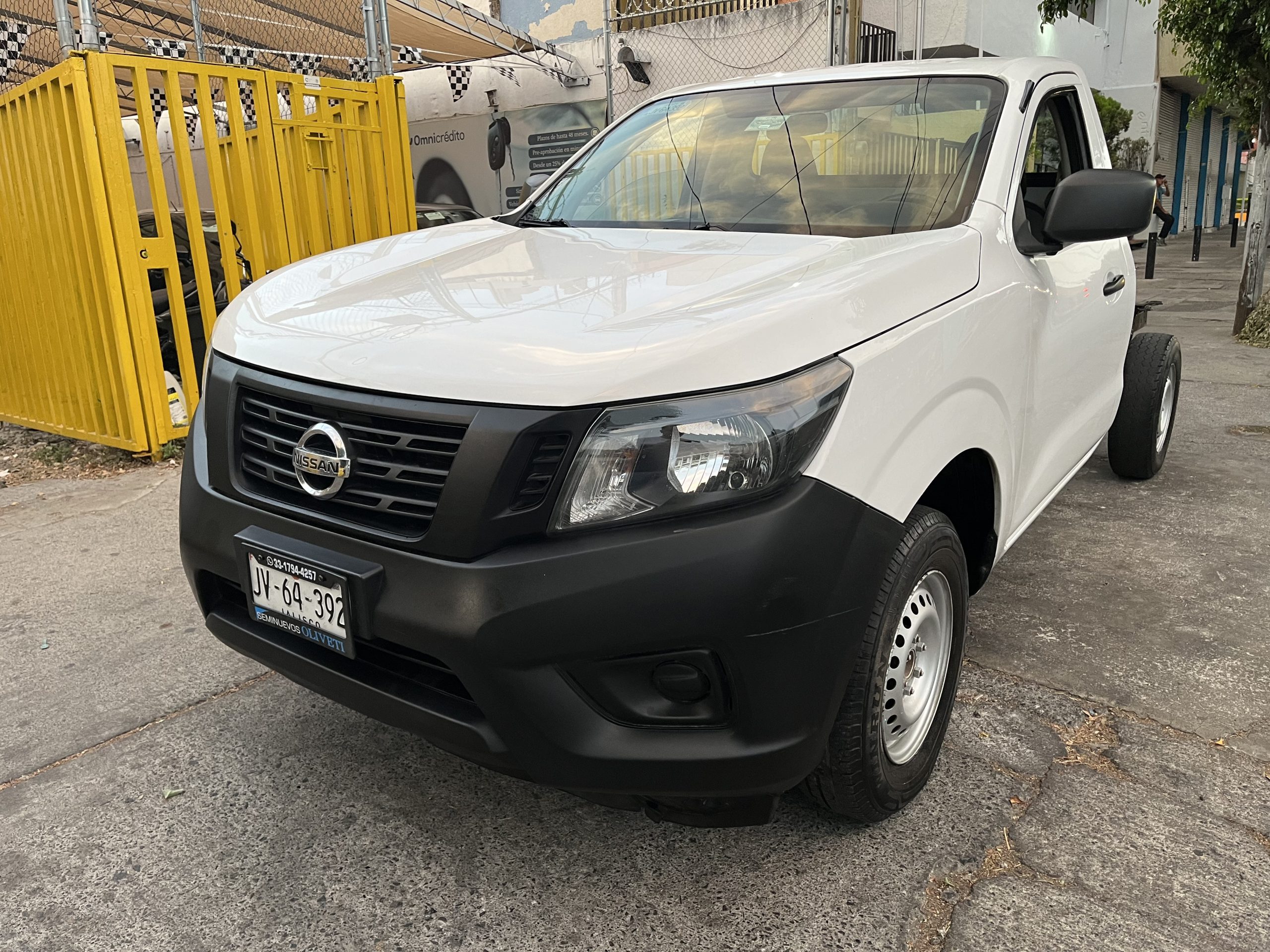 Nissan NP300 2018 Chassis Manual Blanco