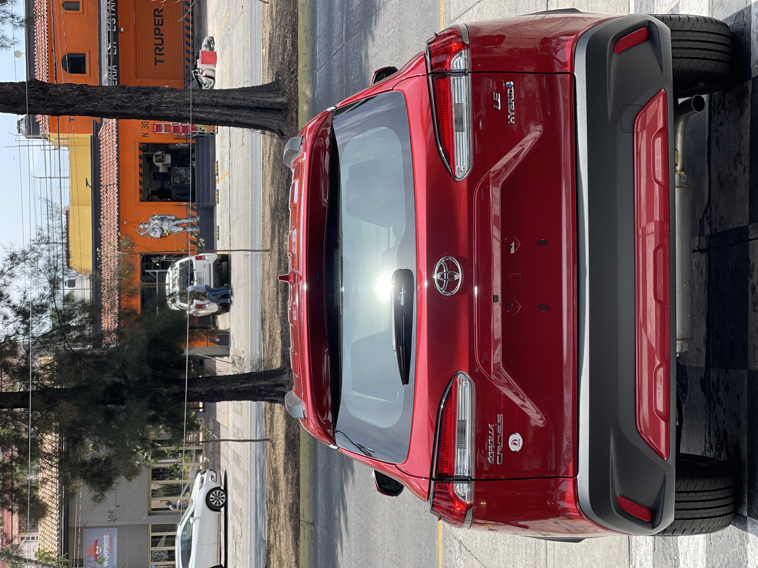 Toyota Corolla 2024 Cross LE HYBRID Automático Rojo