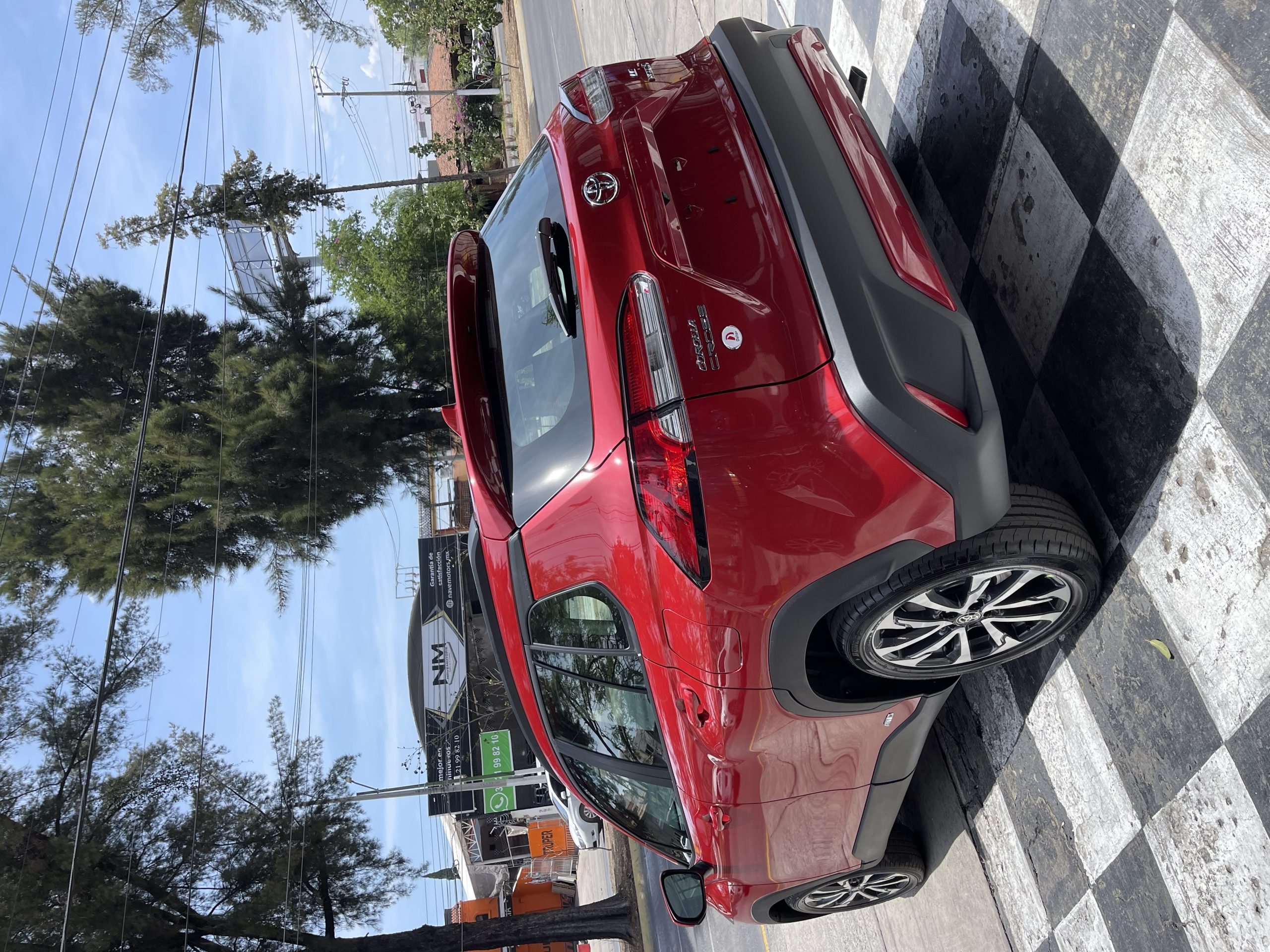 Toyota Corolla 2024 Cross LE HYBRID Automático Rojo