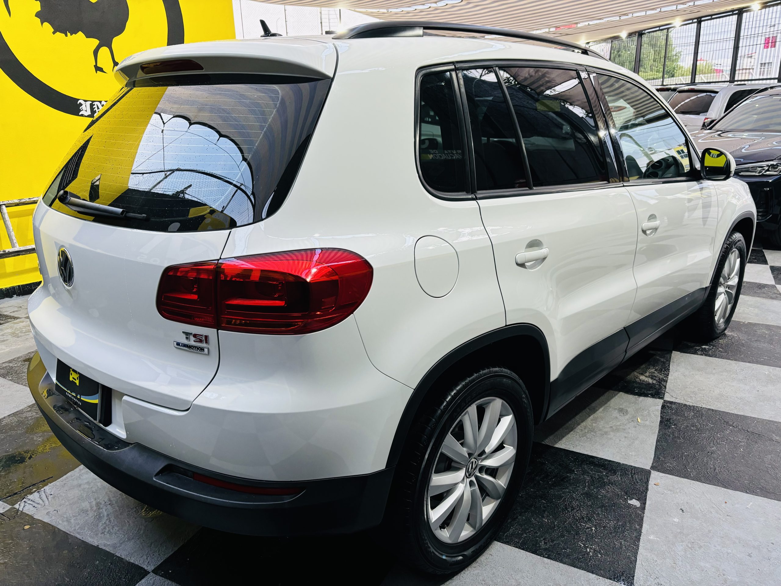 Volkswagen Tiguan 2017 Sport 1.4T Automático Blanco