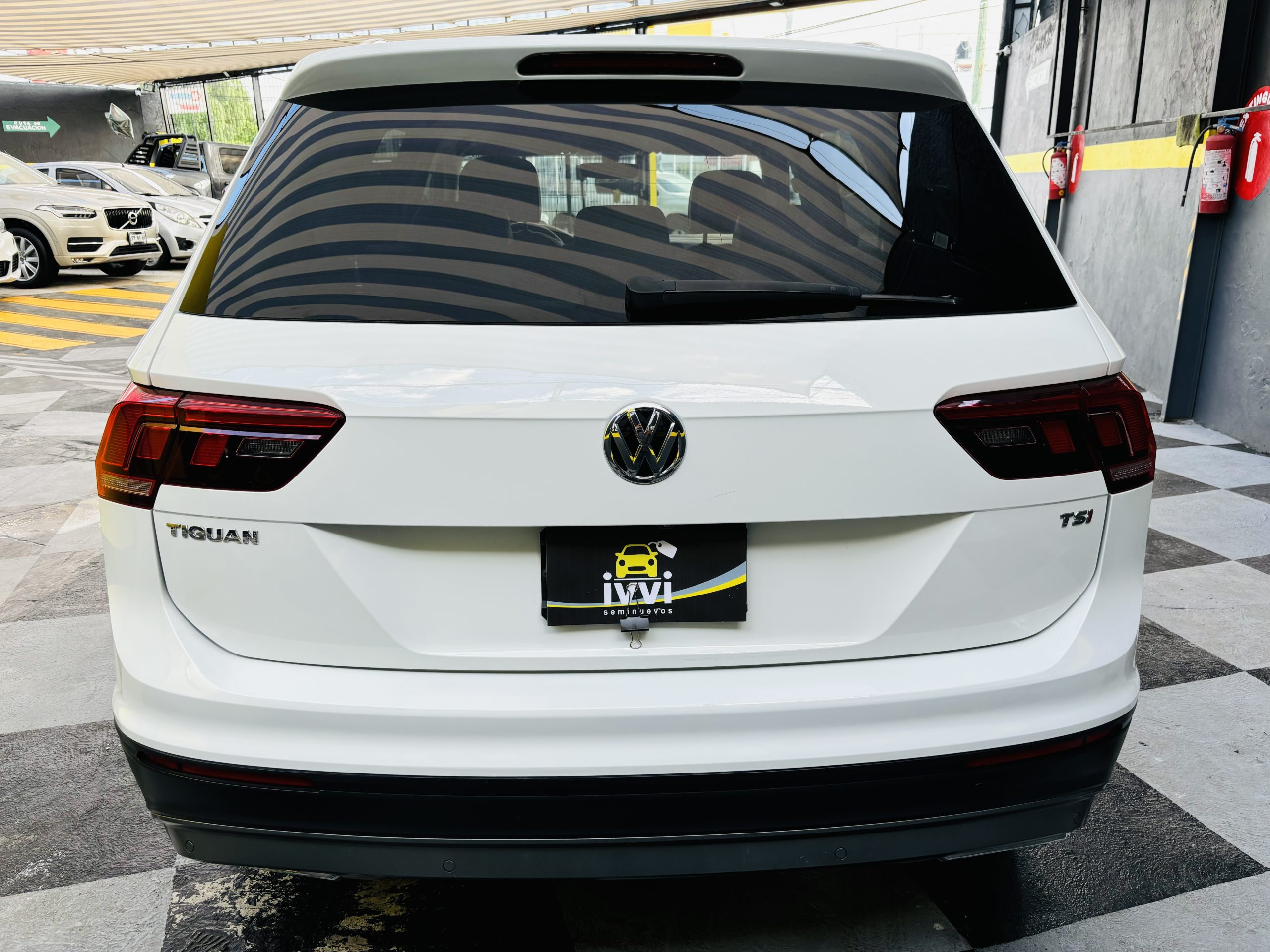 Volkswagen Tiguan 2018 COMFORTLINE ÚNICA DUEÑA Automático Blanco