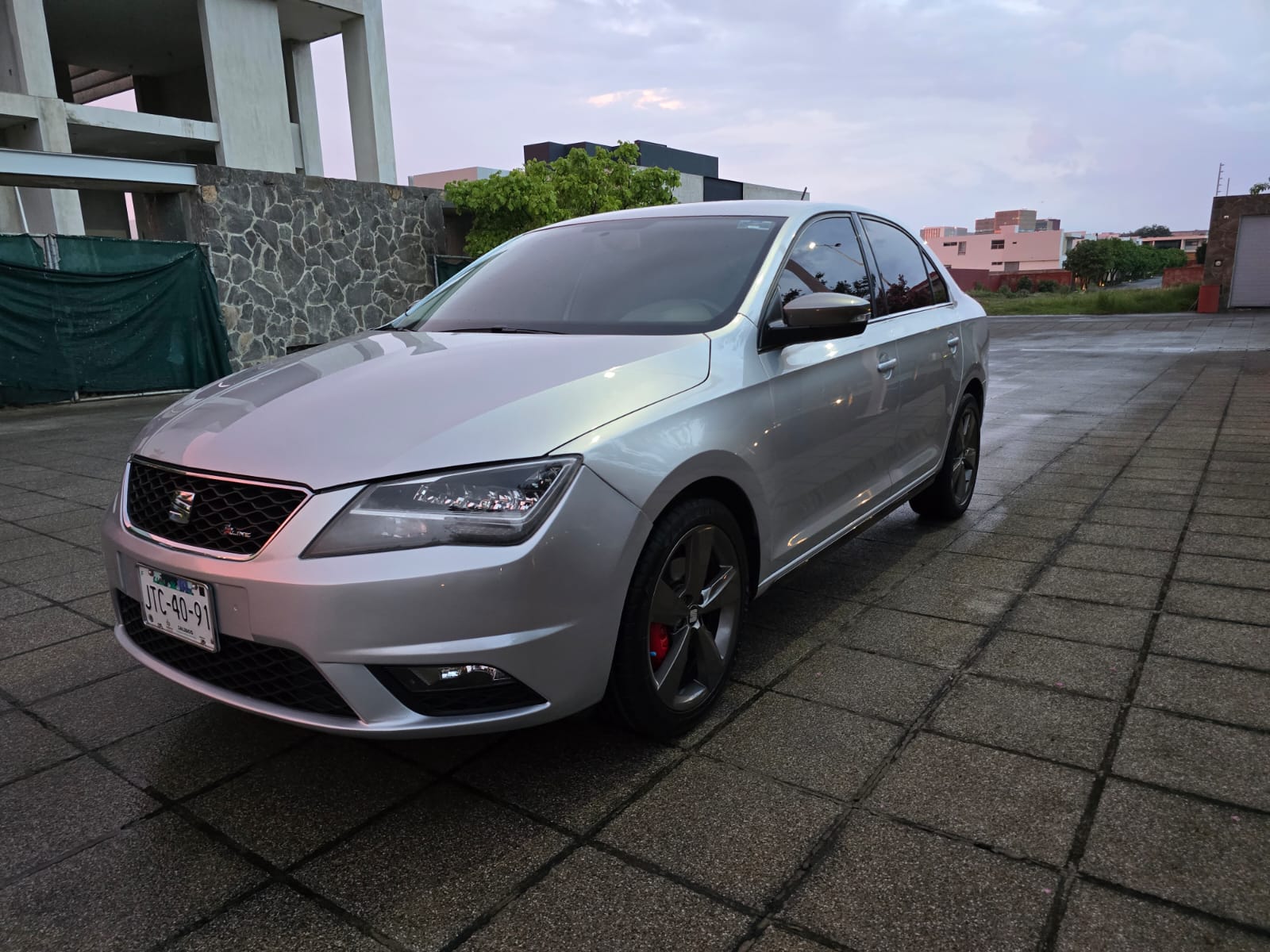 Seat Toledo 2018 fr line 1.0 Manual Gris